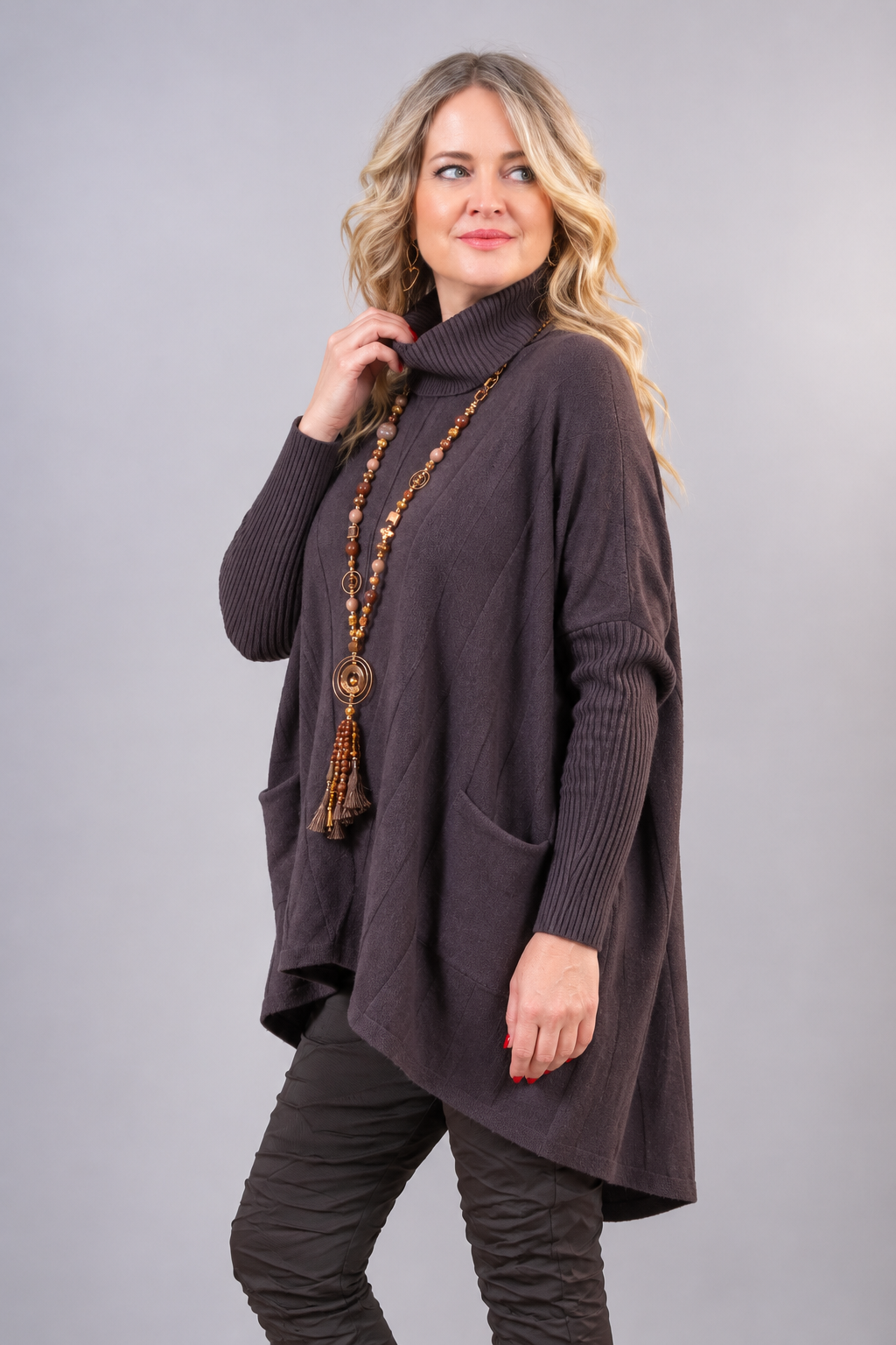 Oversize Strickpullover mit Rollkragen, schokobraun