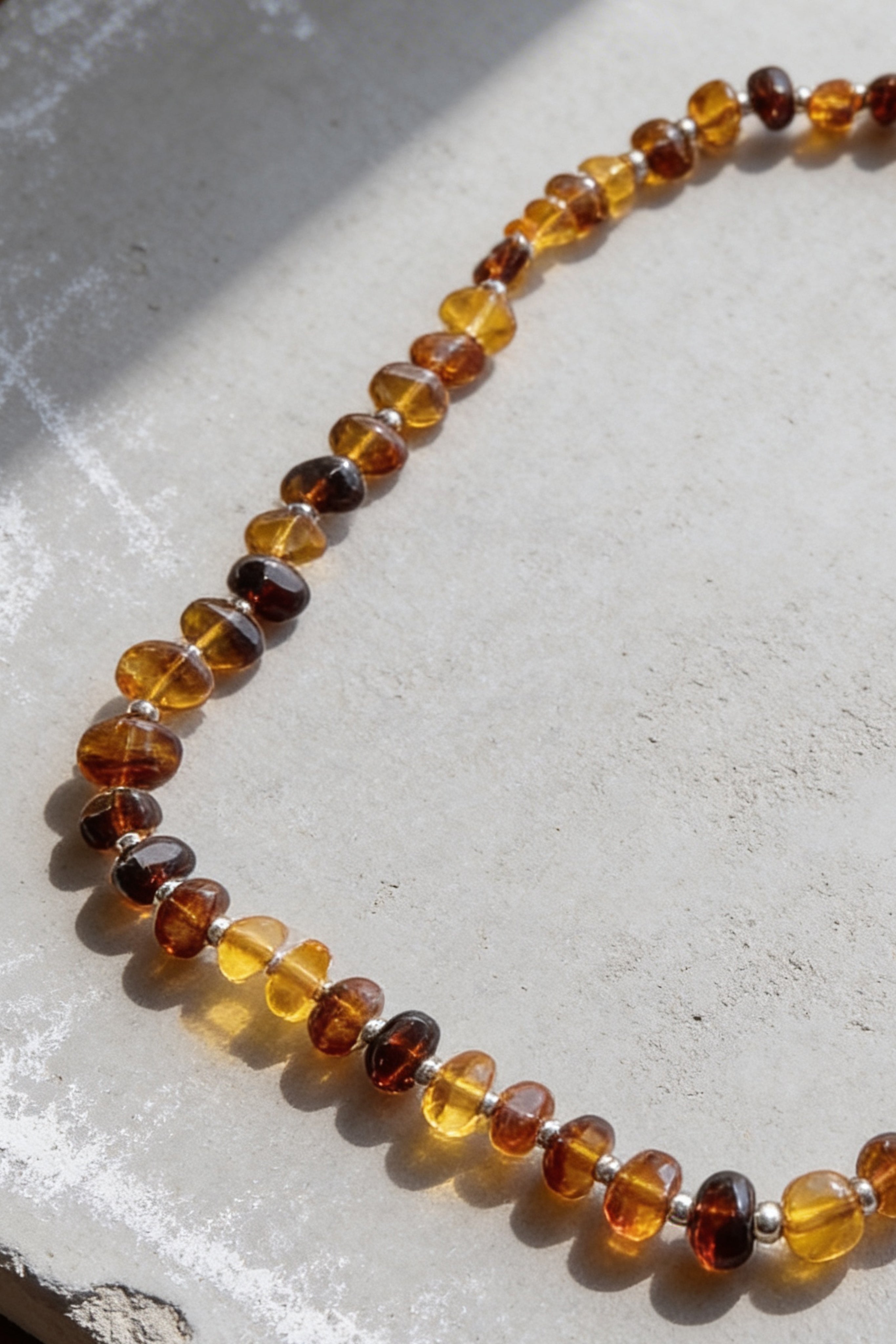 Kette mit Bernstein-Look in Honigbraun