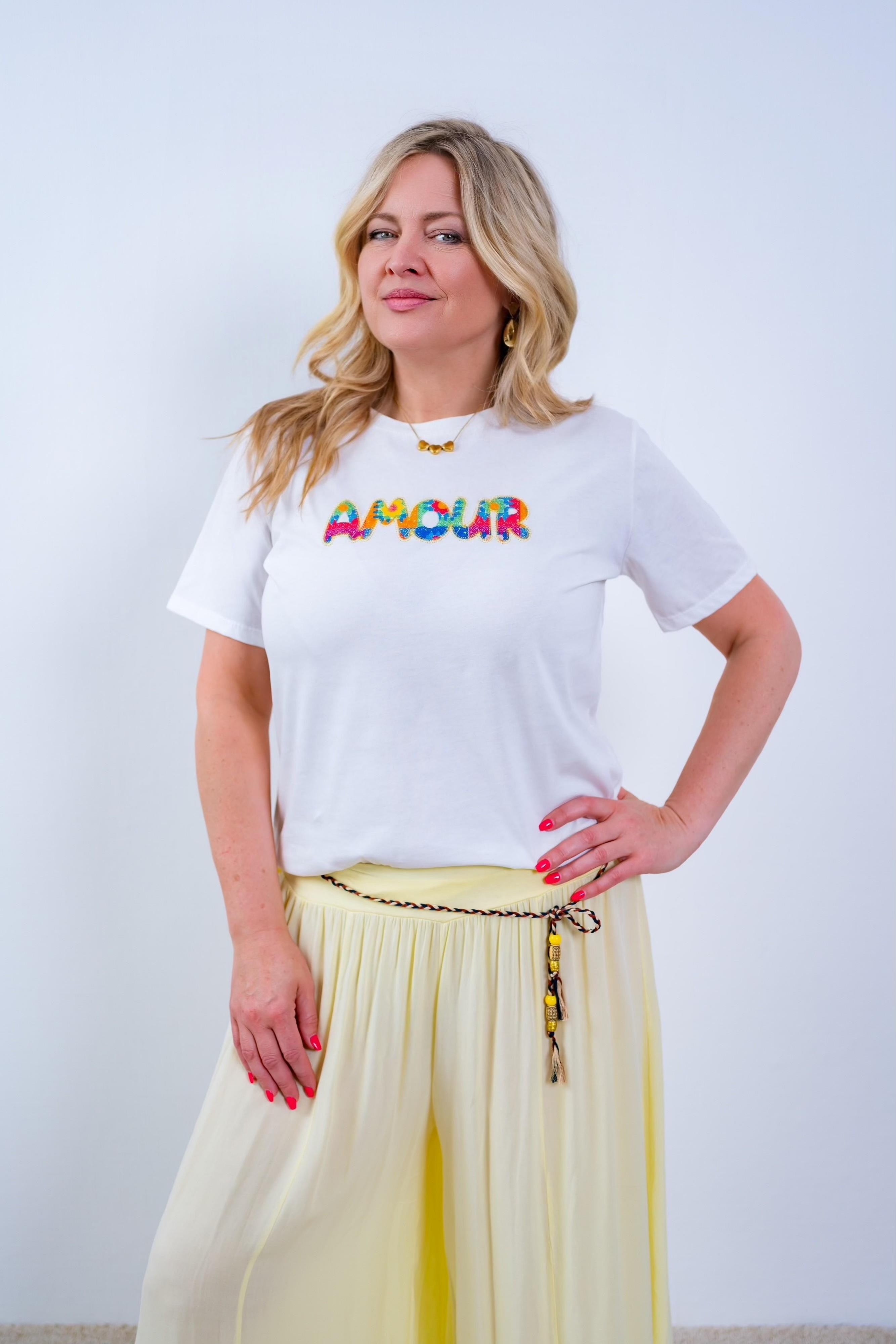 T-Shirt mit Stickerei