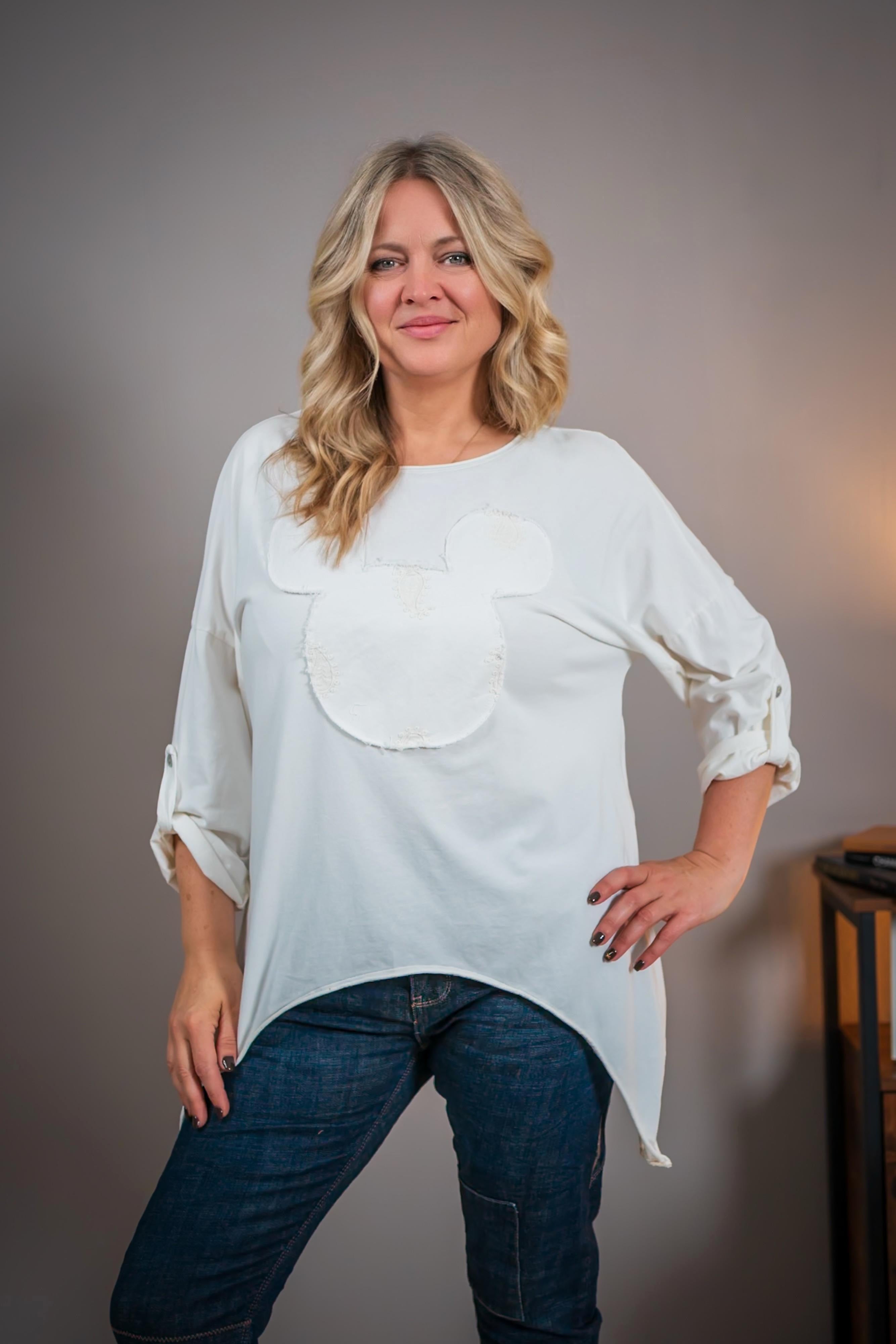 Shirt mit Aufnäher, wollweiß