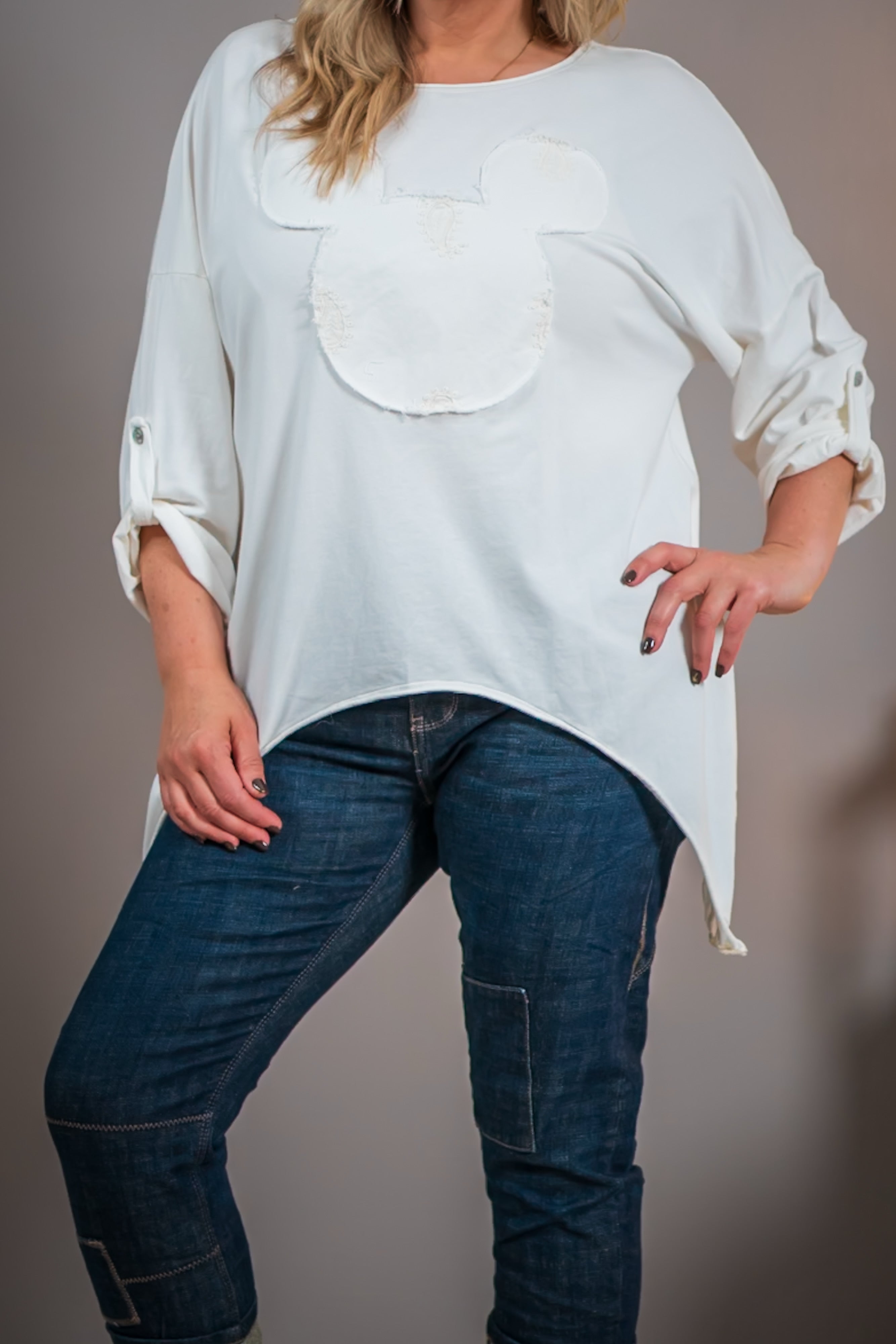 Shirt mit Aufnäher, wollweiß