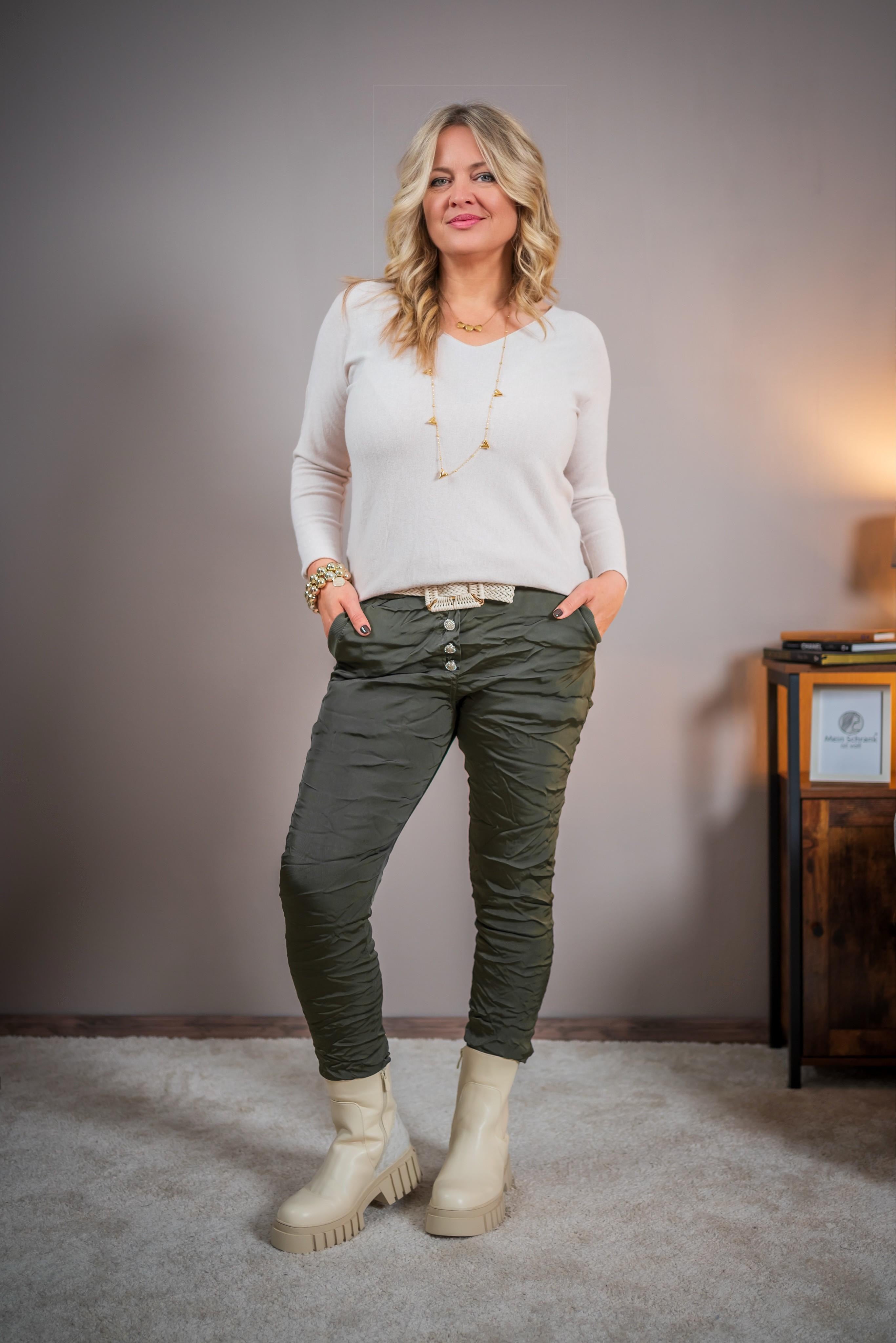 Feiner Strickpullover mit V-Ausschnitt, beige