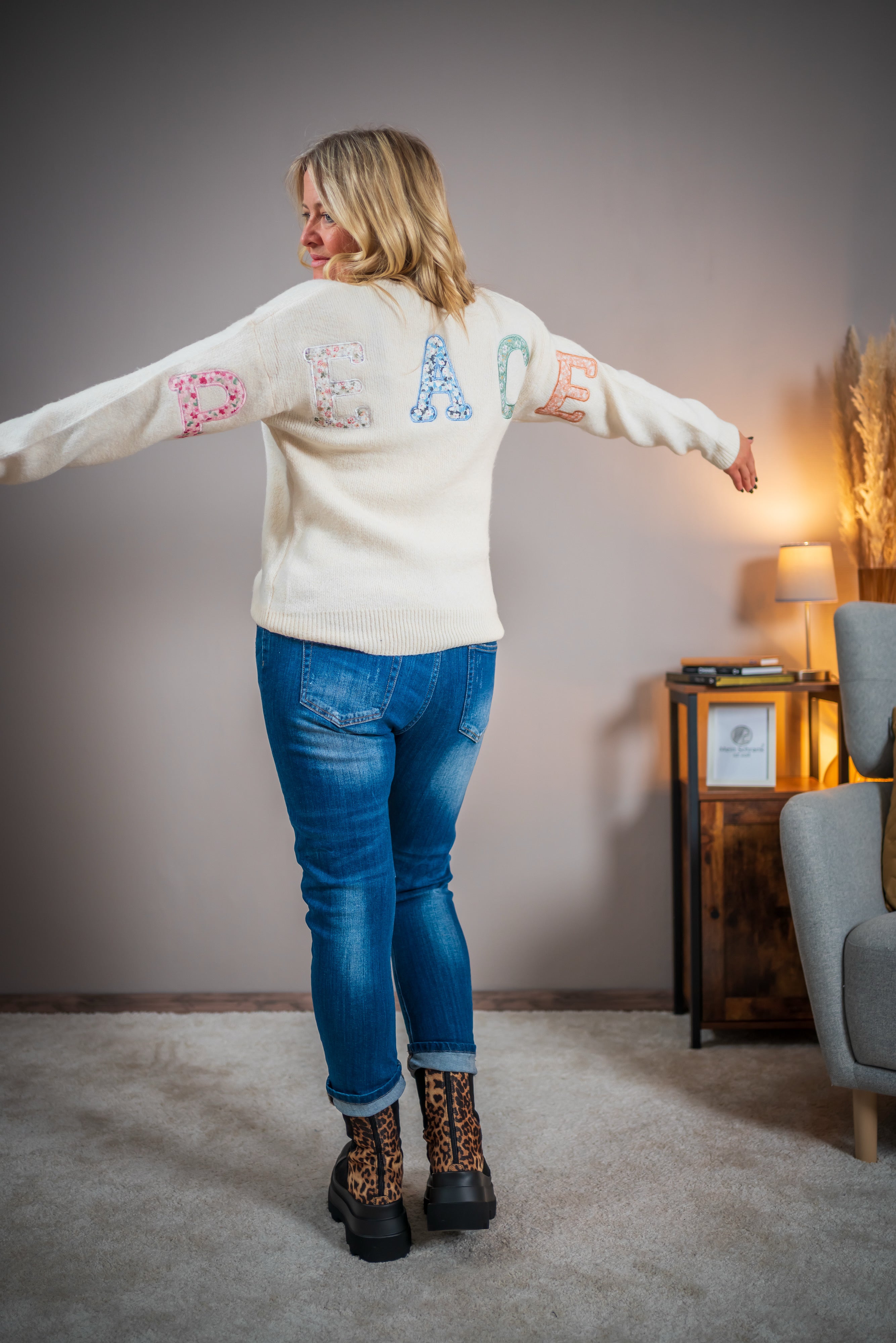 Strickpullover mit Beflockung, wollweiß