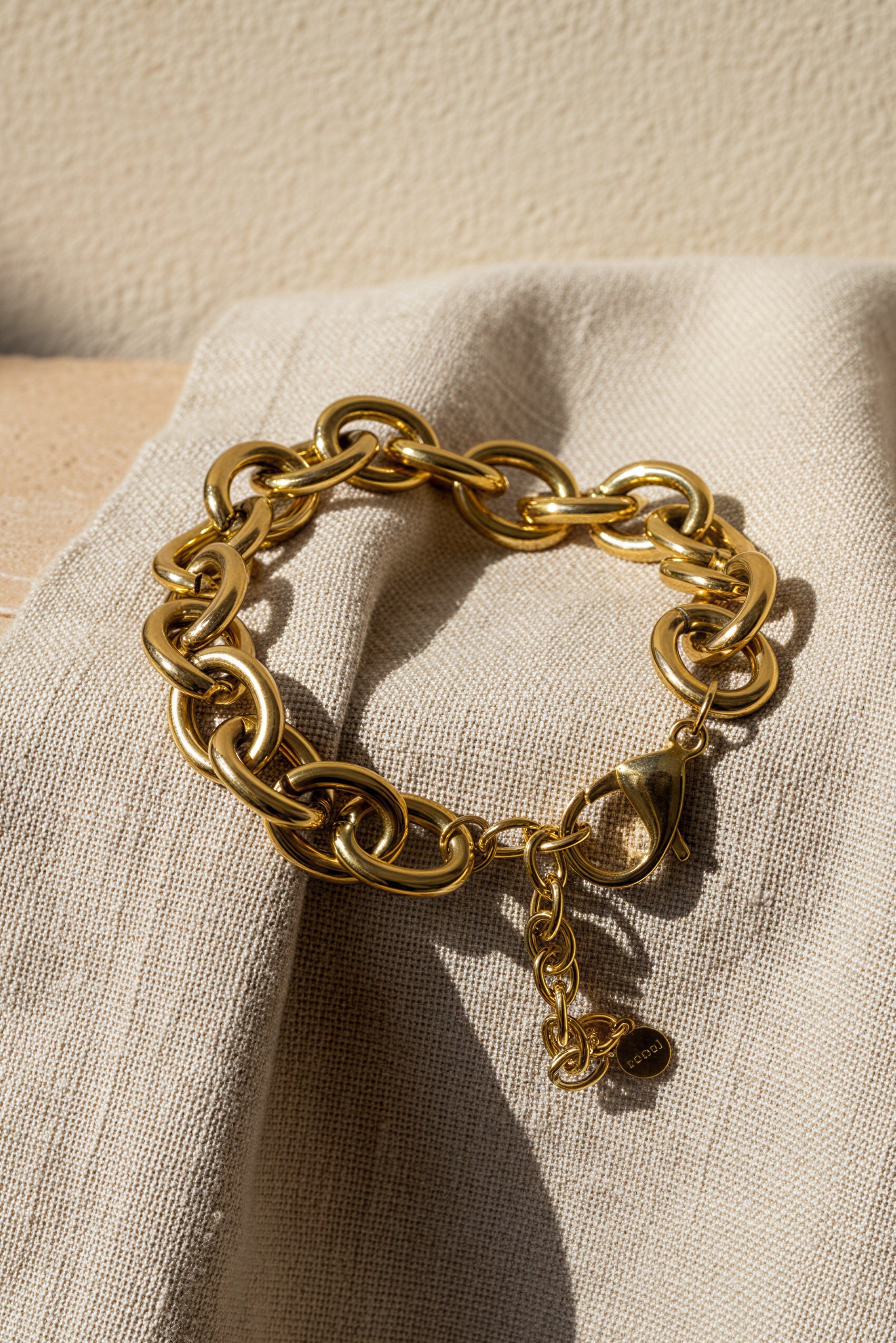 Gliederarmband aus robustem Edelstahl