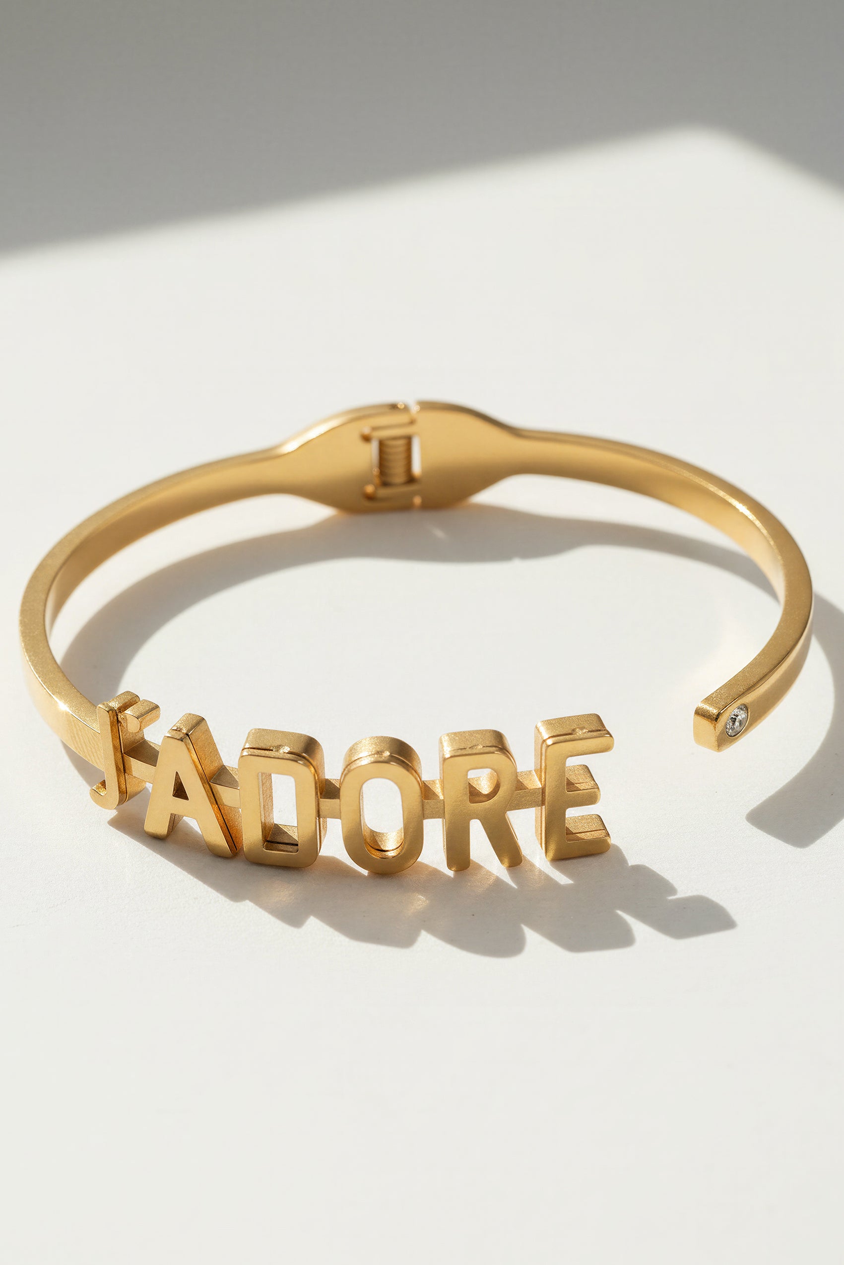 Armreif mit Schriftzug "J´ADORE"