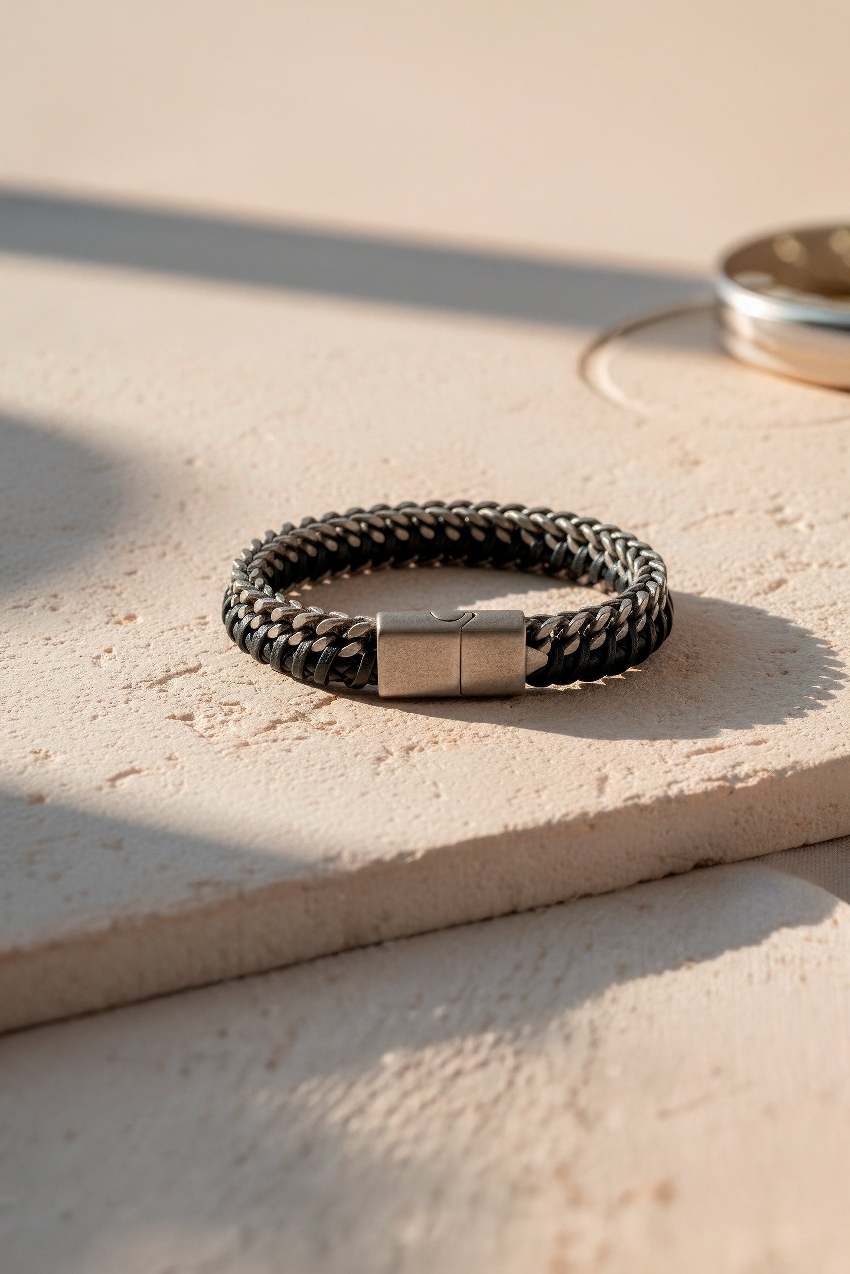 Edelstahl Herrenarmband mit geflochtenem Kunstleder, schwarz/silber