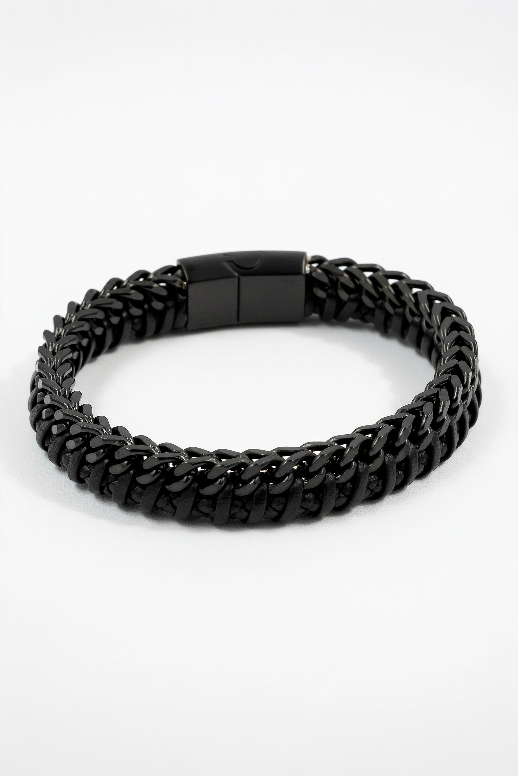 Geflochtenes Kunstlederarmband mit Edelstahlverschluss, schwarz