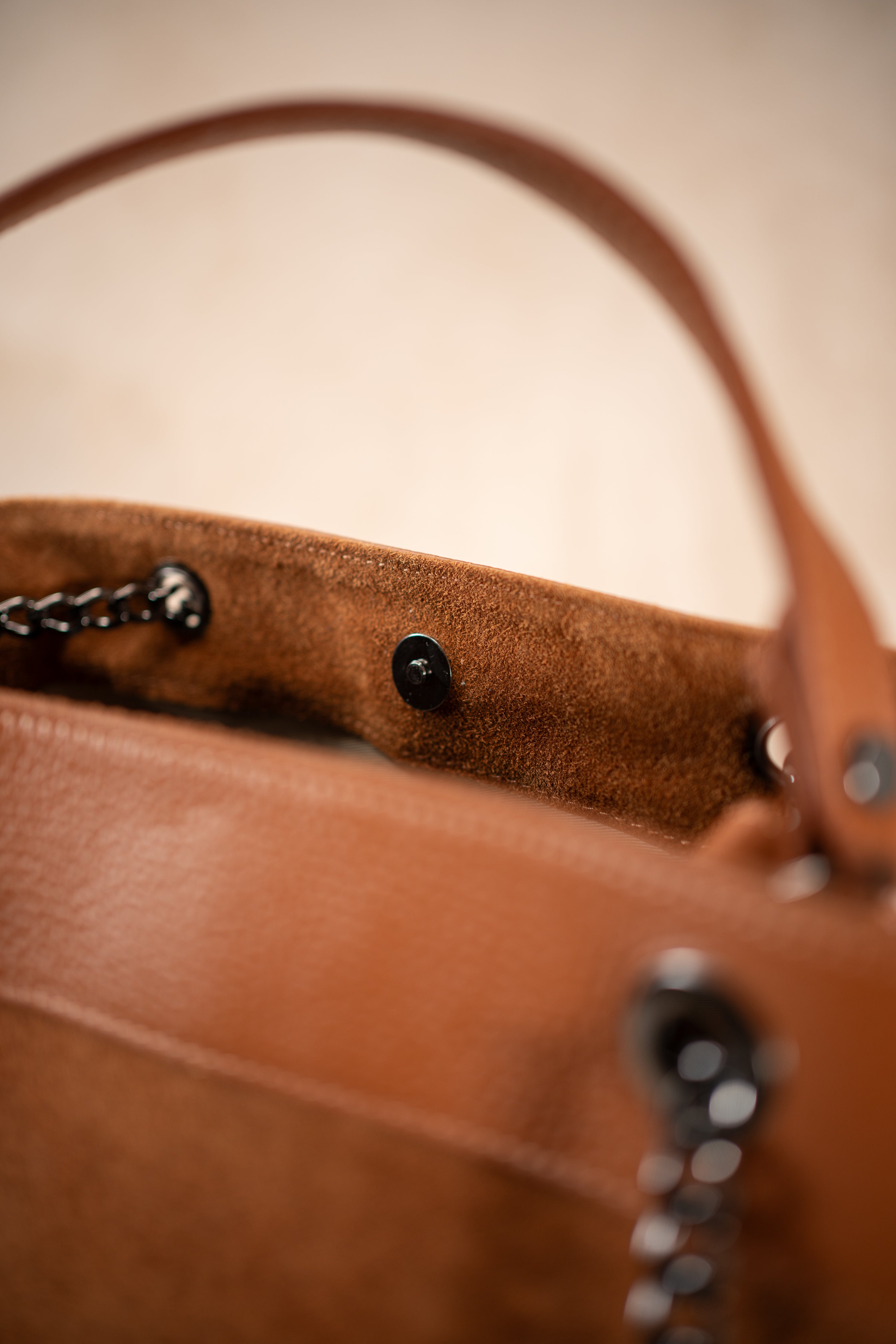 Shopper aus Wildleder und Leder in Camel