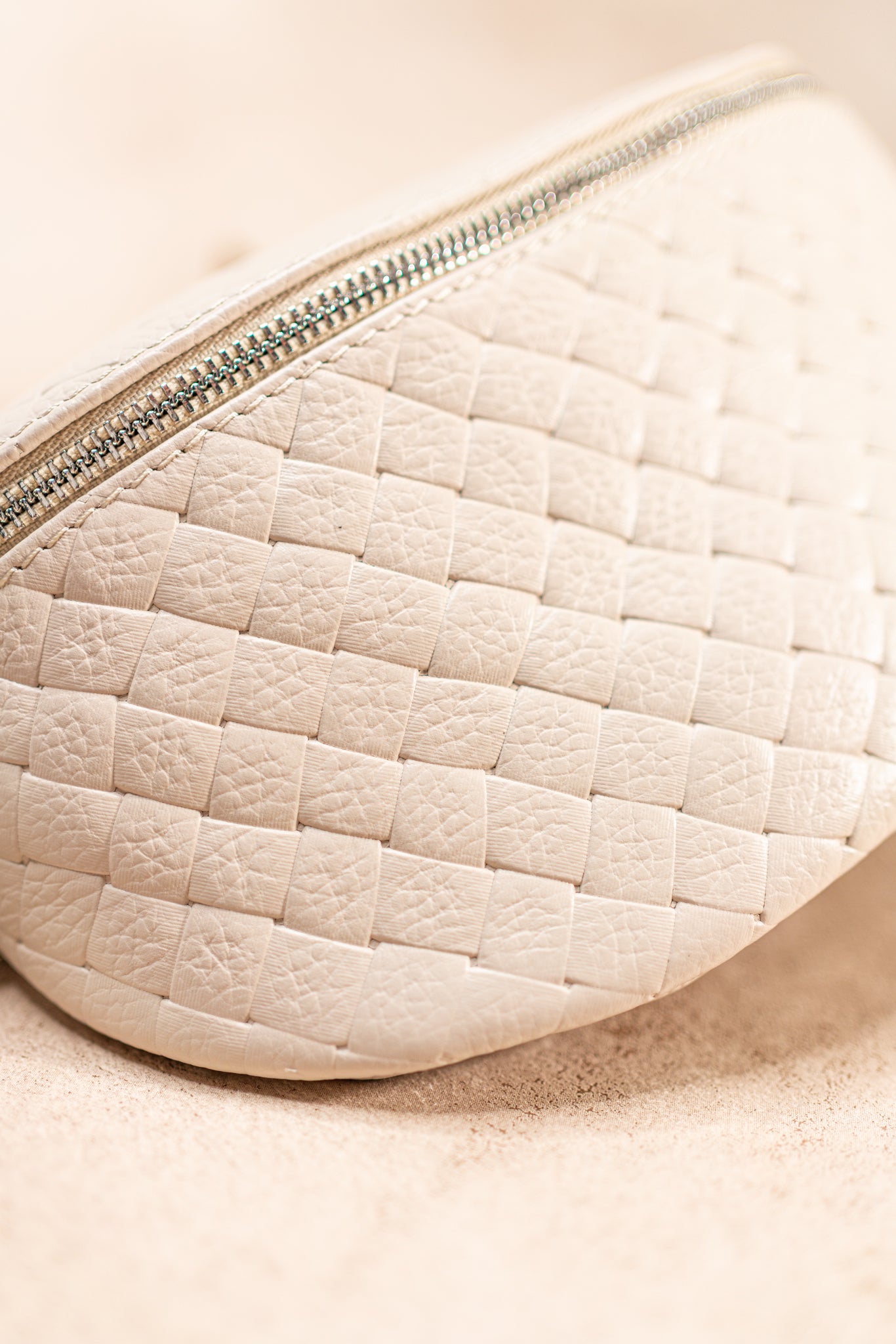 Bauchtasche Cuenca in Ecru