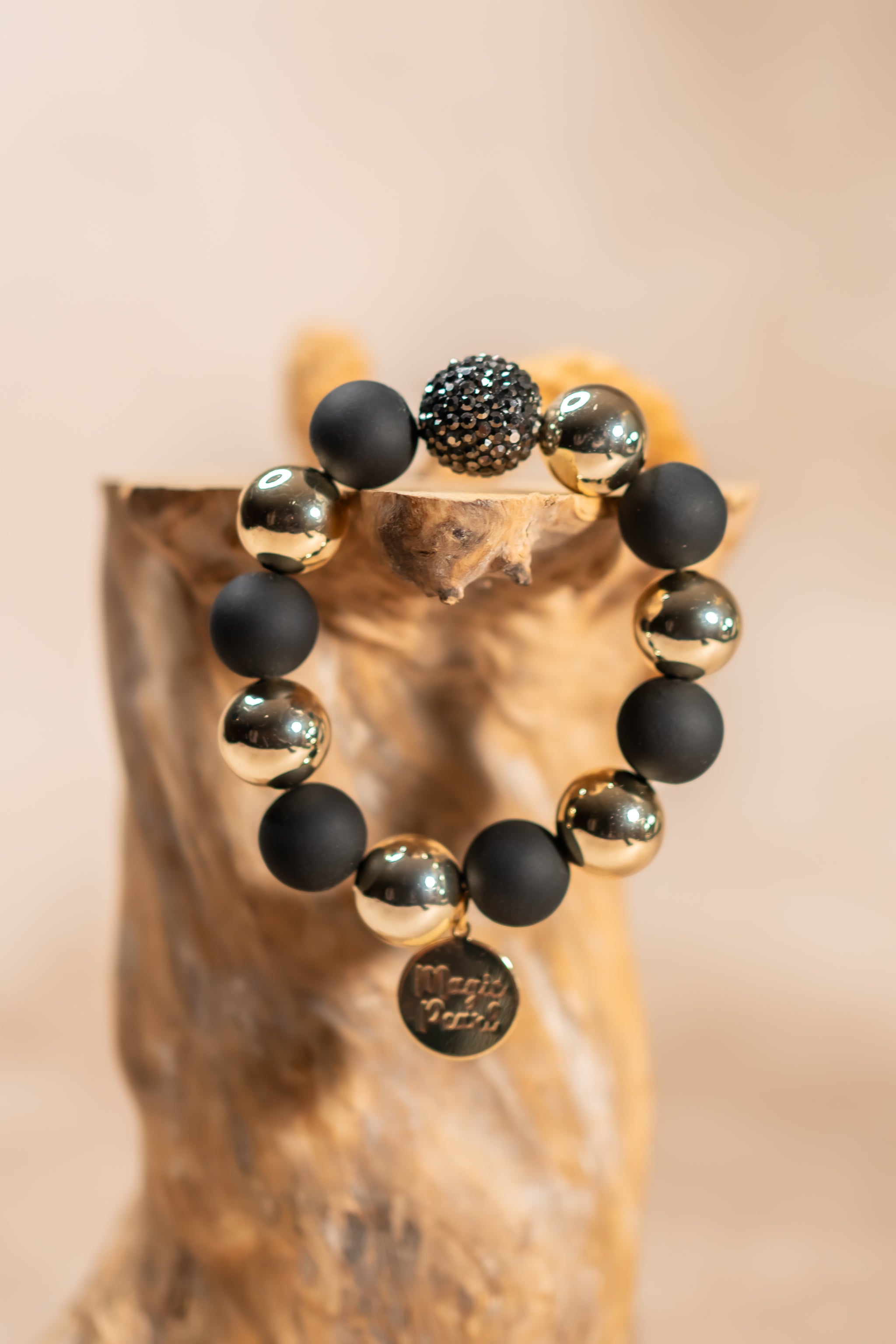 Perlenarmband Midnight Sparkle in Gold
