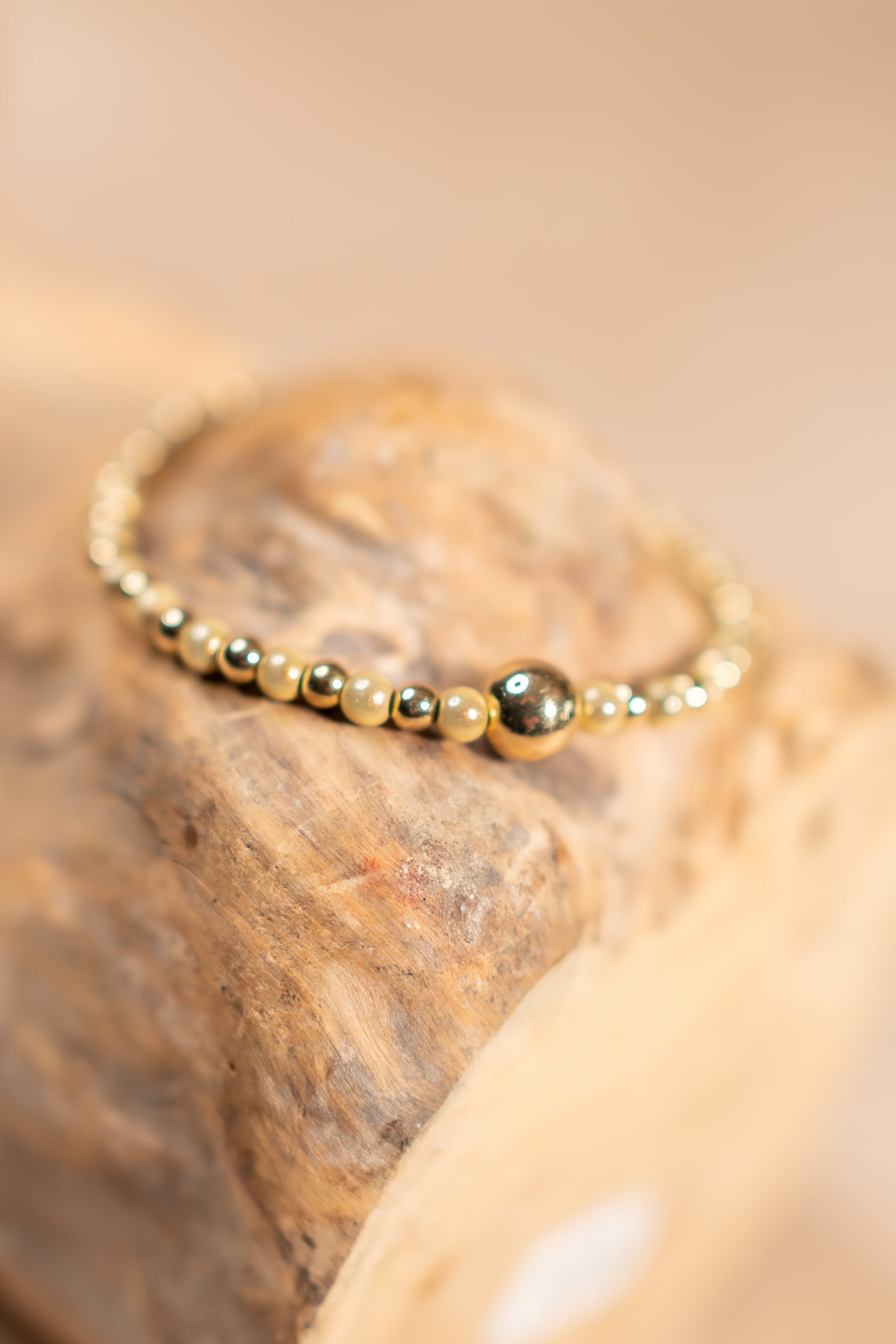 Perlenarmband Golden Grace