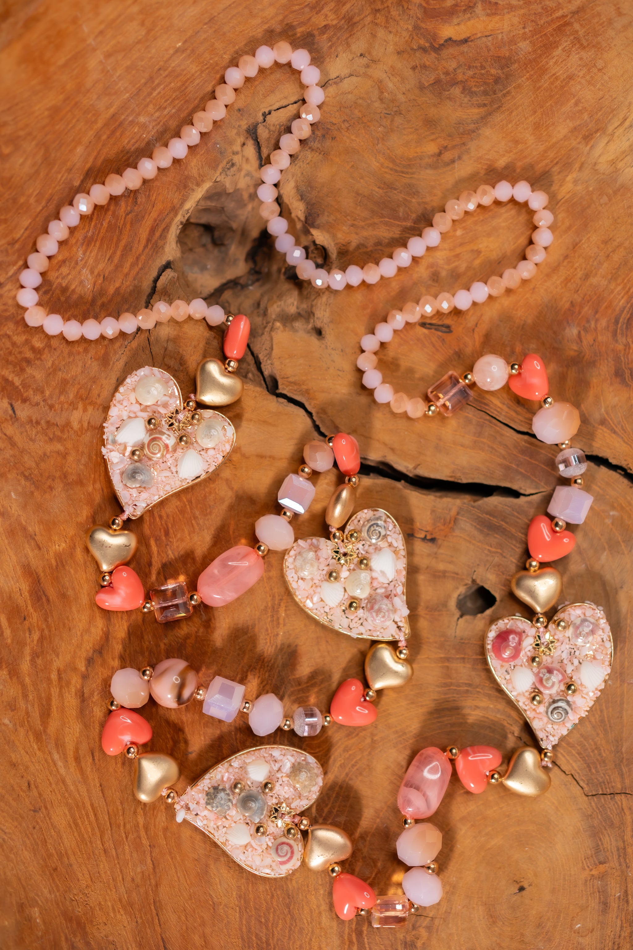 Halskette mit Herzen