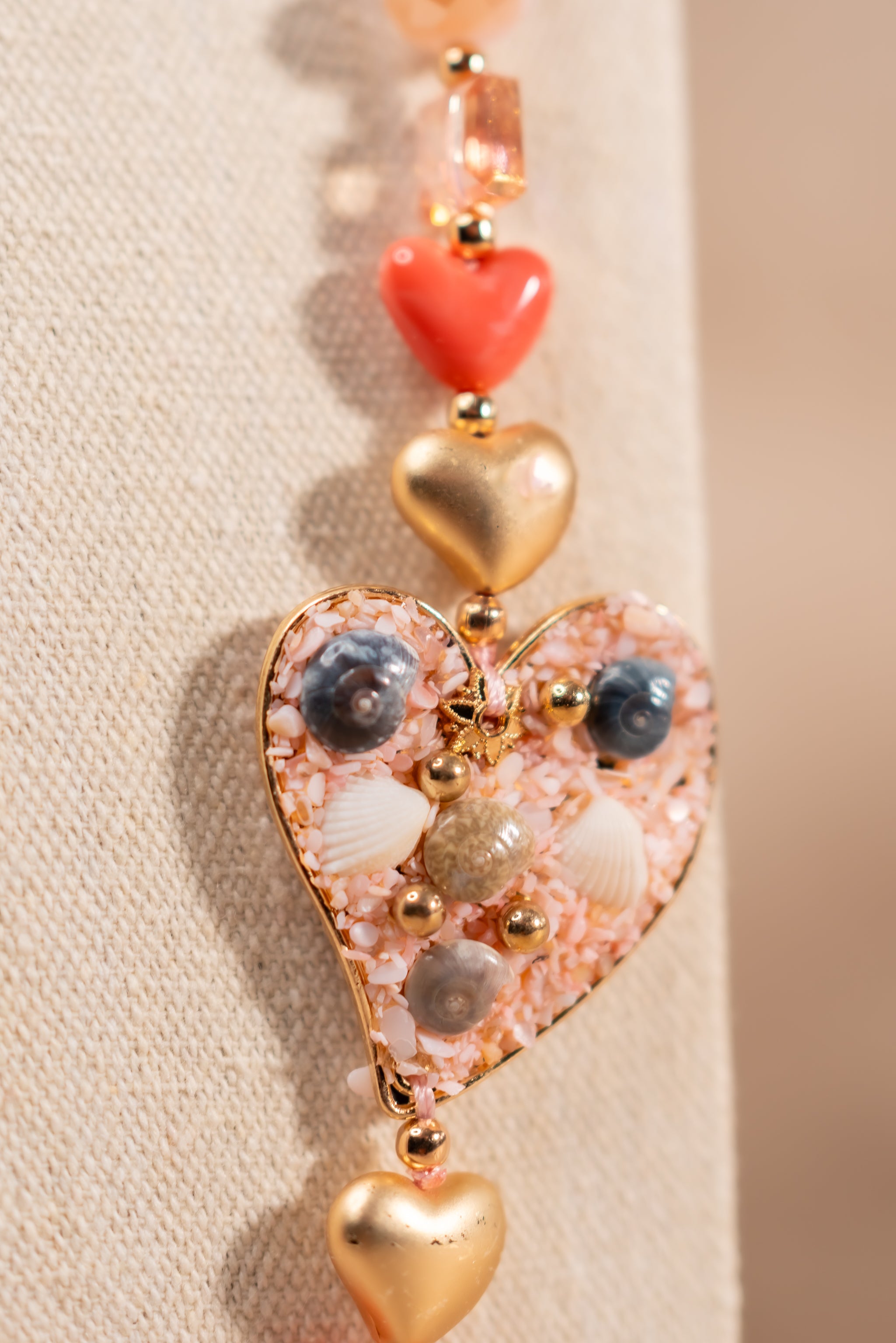 Halskette mit Herzen