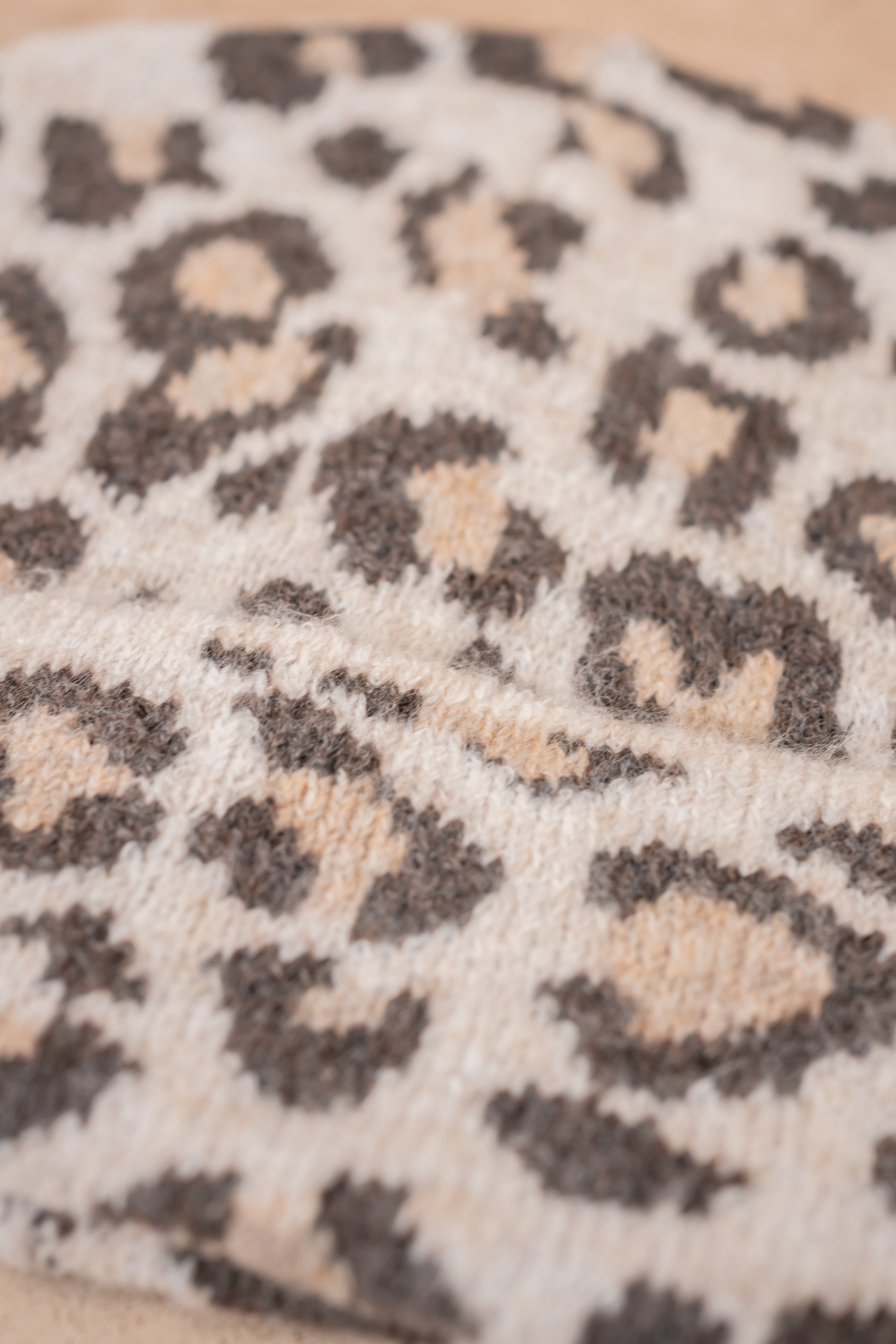 Mütze mit Leo-Muster, beige