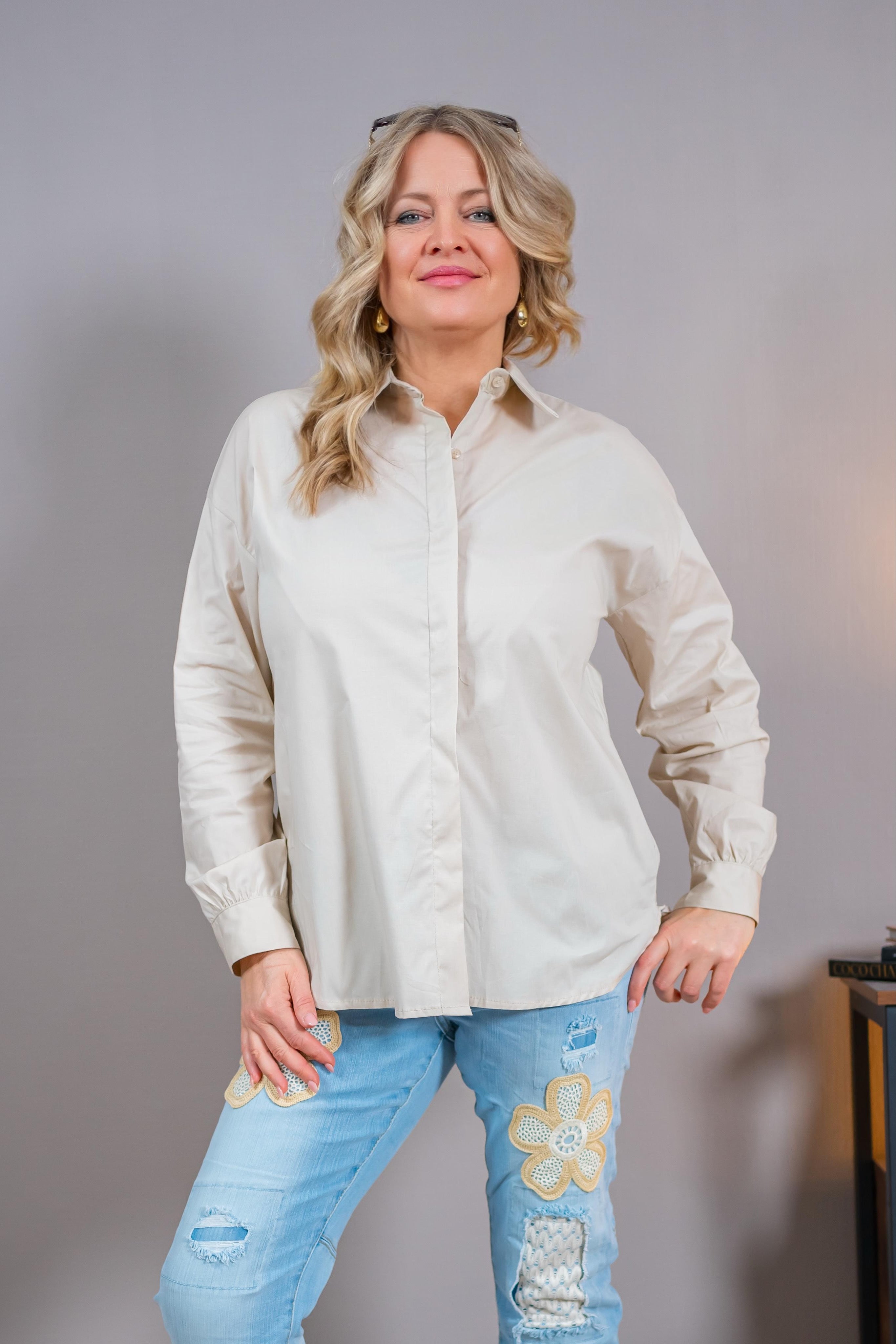 Hemdbluse mit verdeckter Knopfleiste, beige