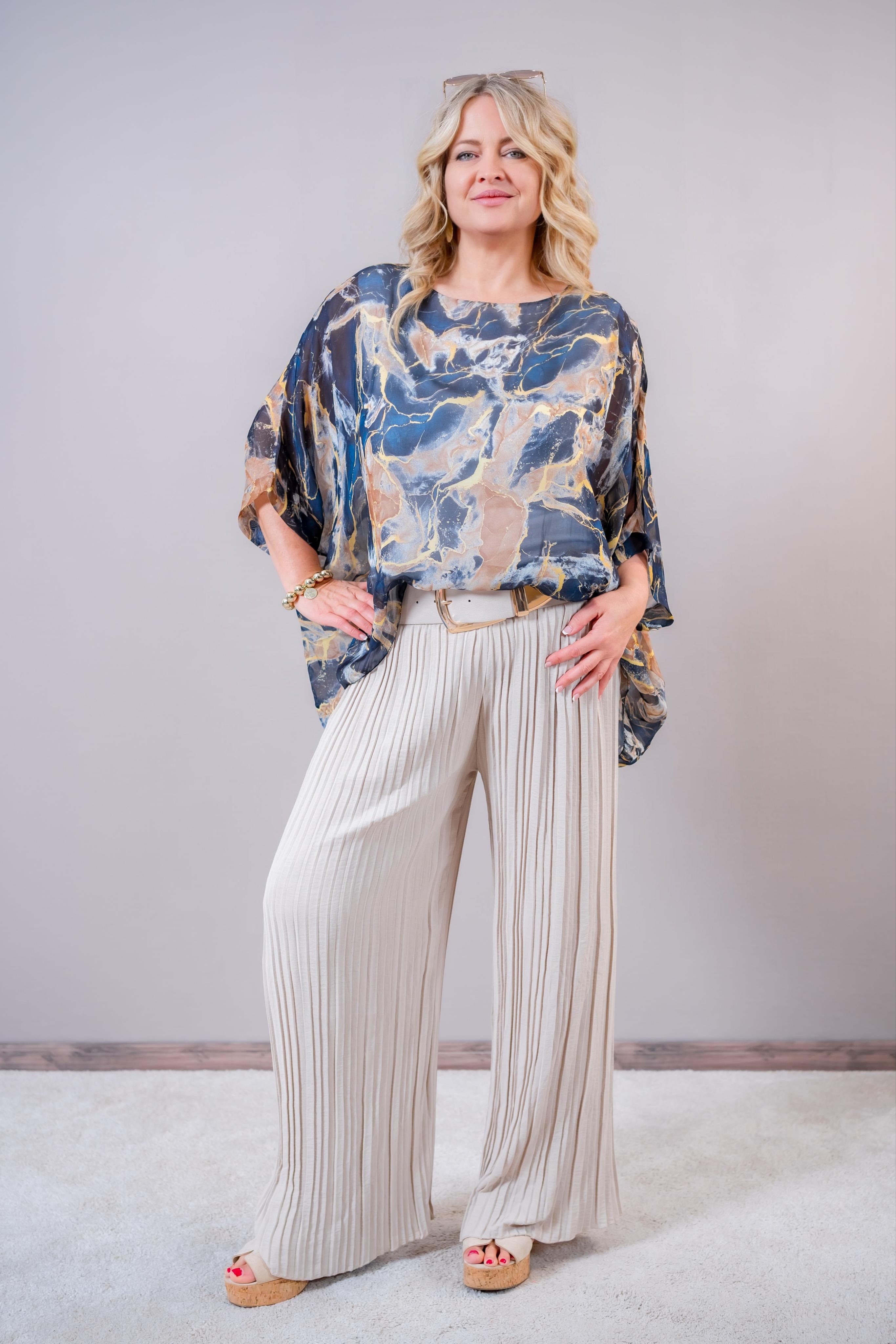 Luftige Tunikabluse mit Marmor-Print, schwarzblau/gold