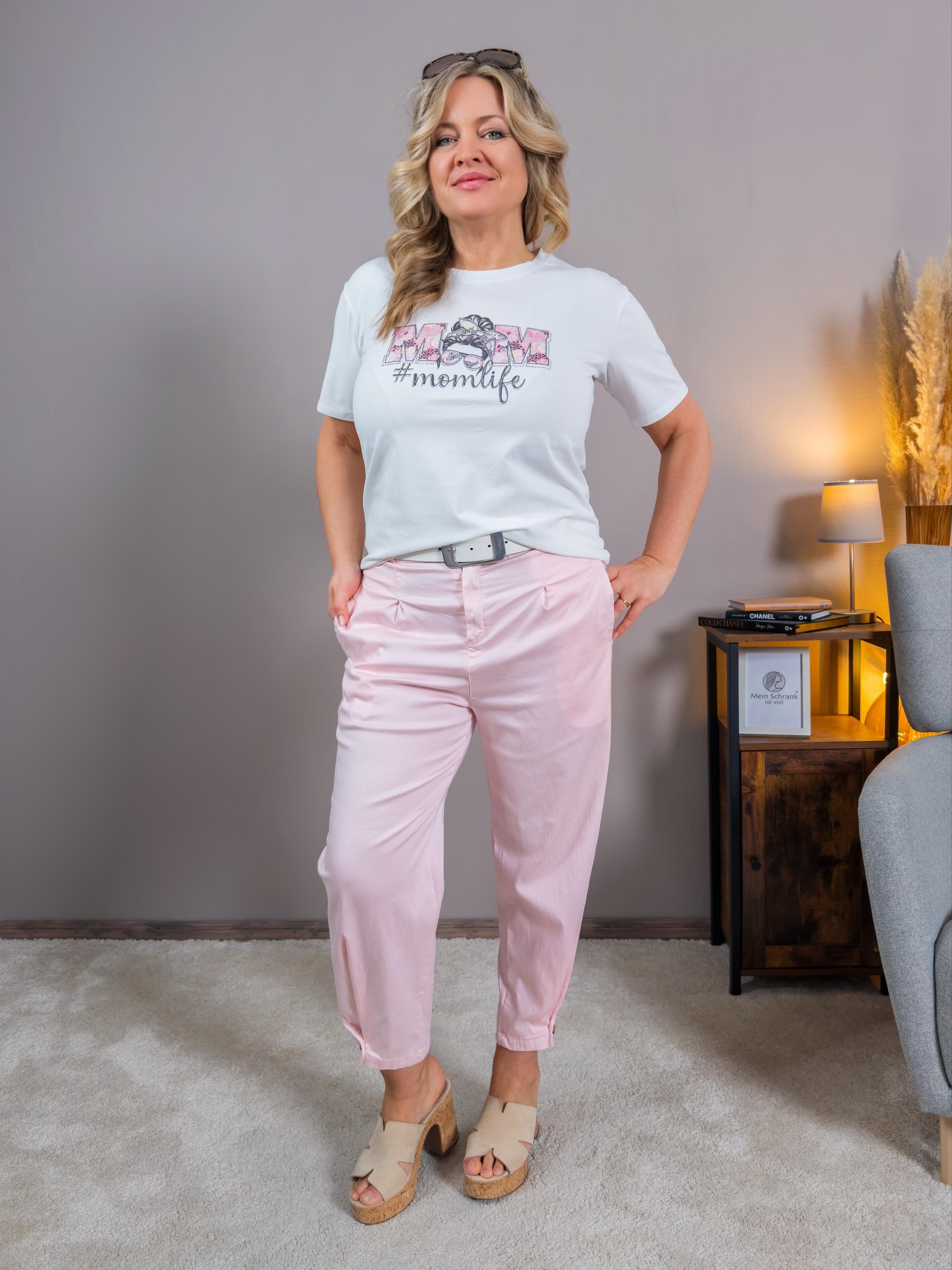 Chino-Hose mit Knopfdetail am Saum, rosa