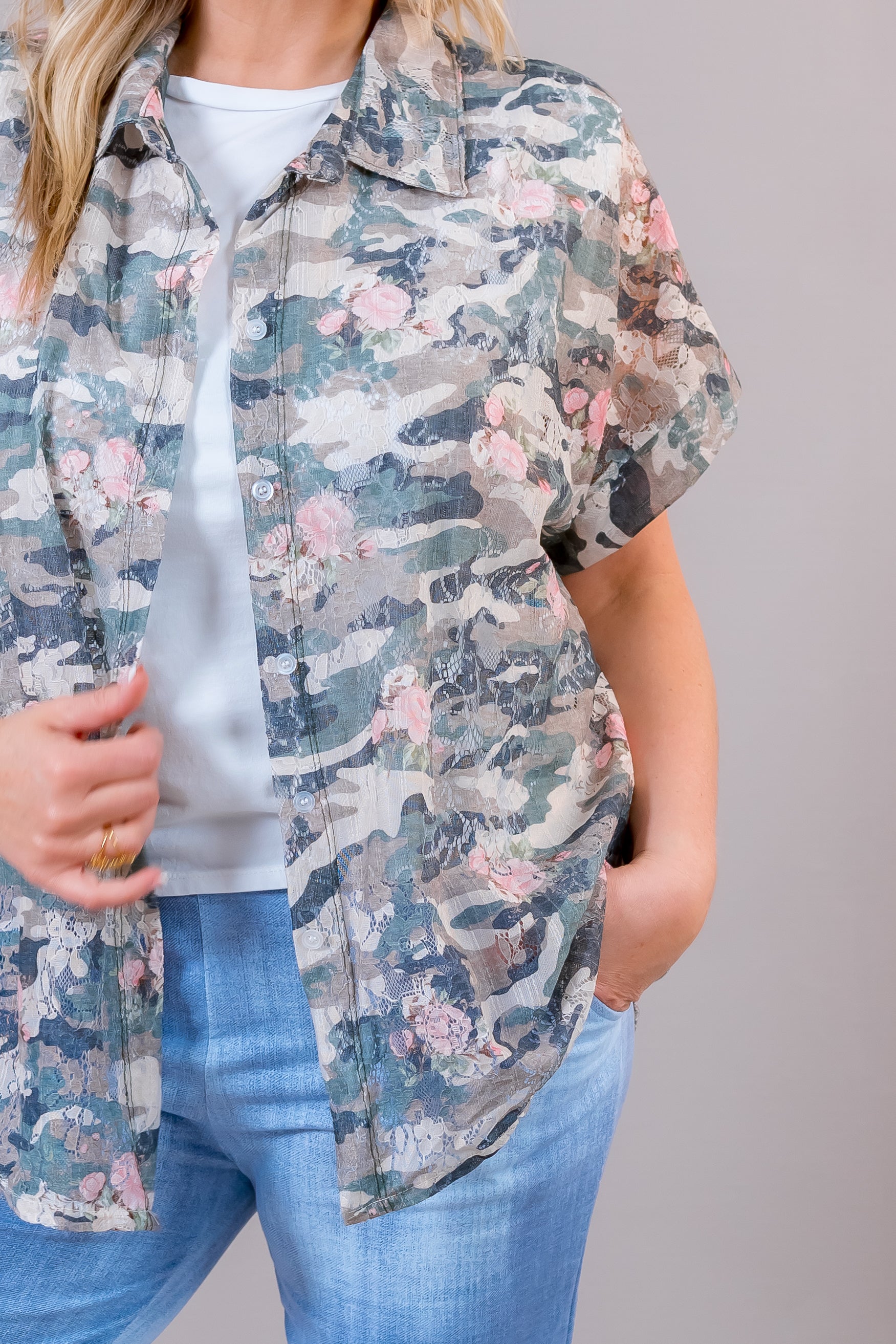 Spitzenbluse 'Roses & Camo'