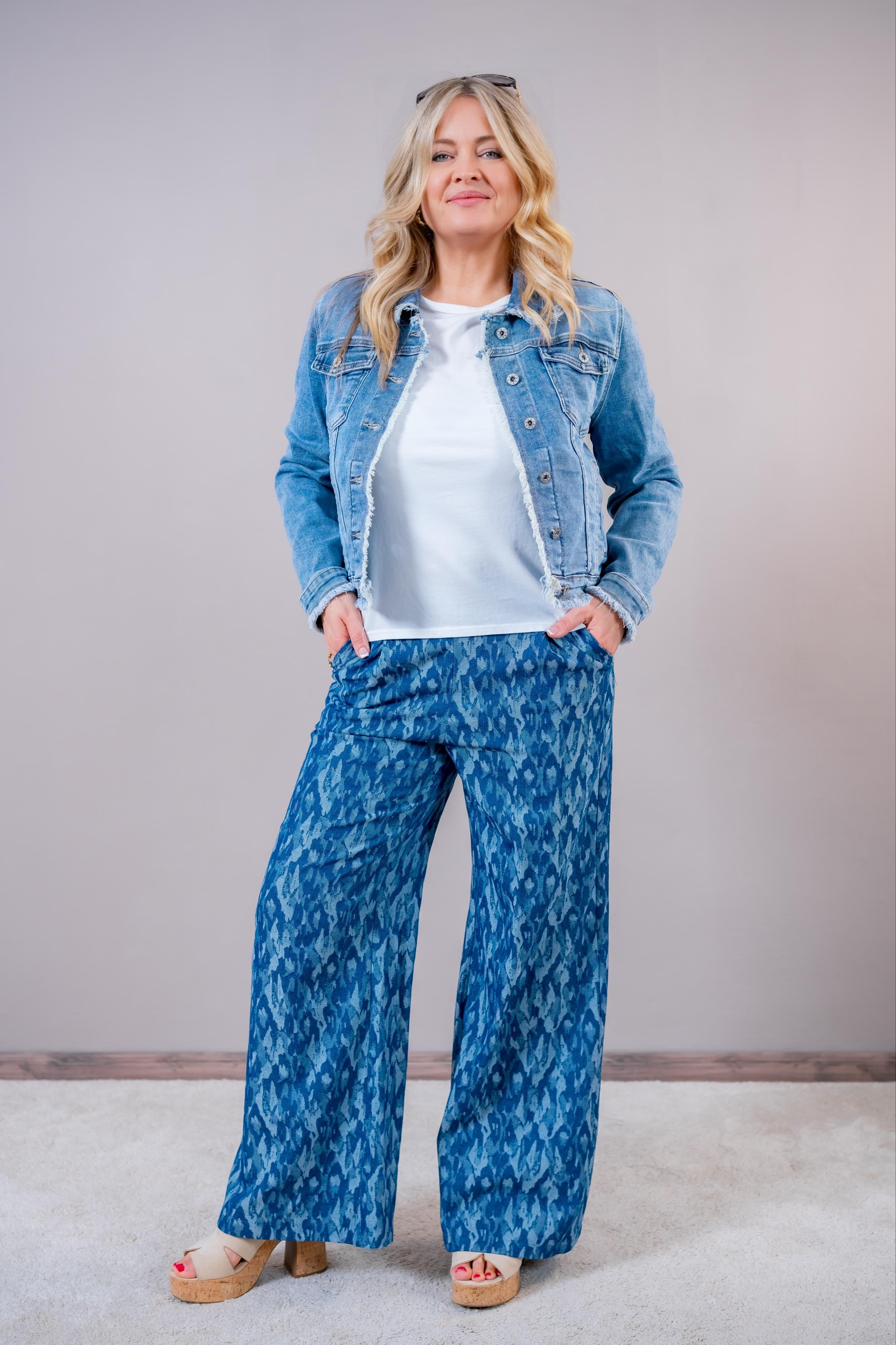 Jeansjacke mit Fransen