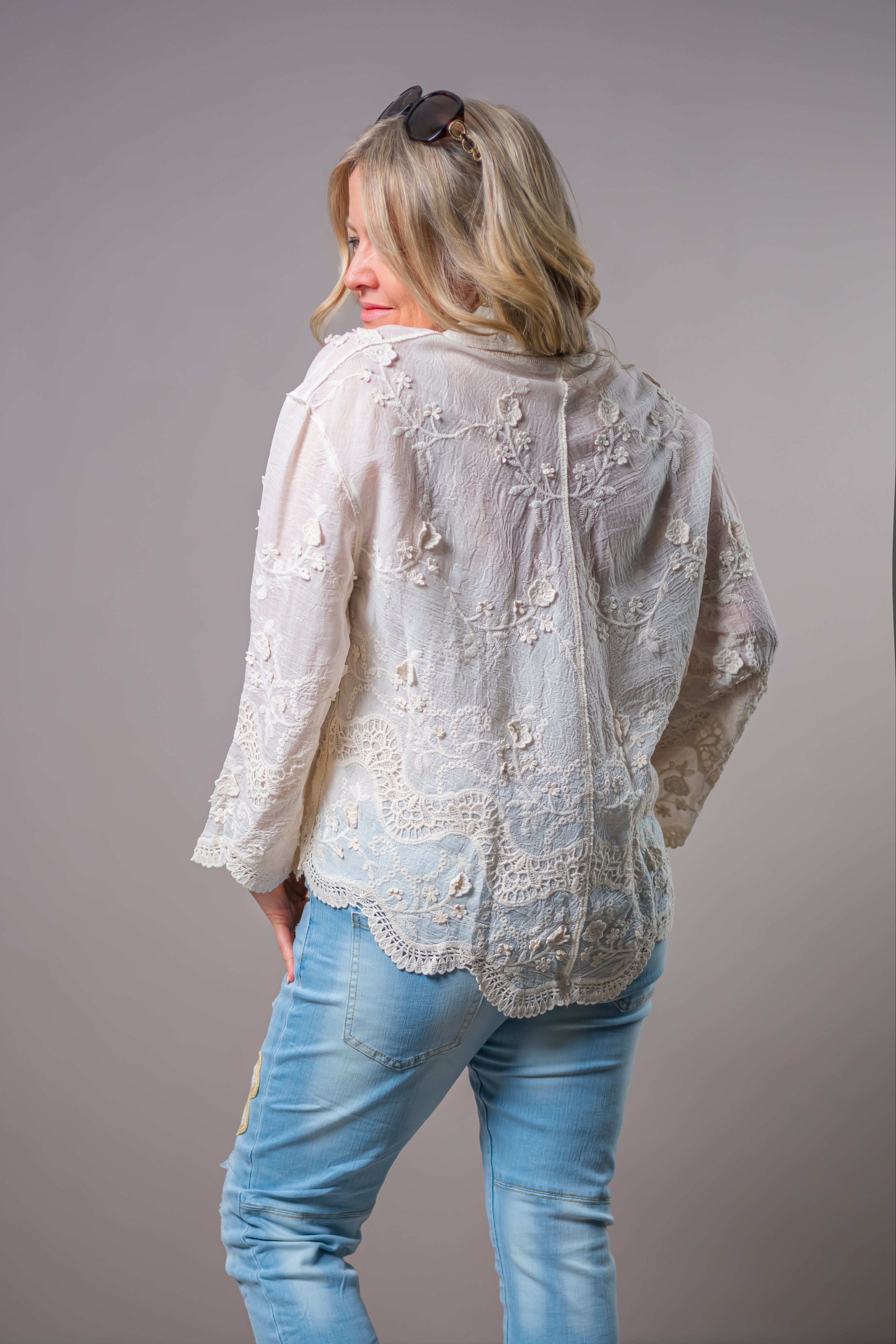 Transparente Bluse mit floralem Muster, creme