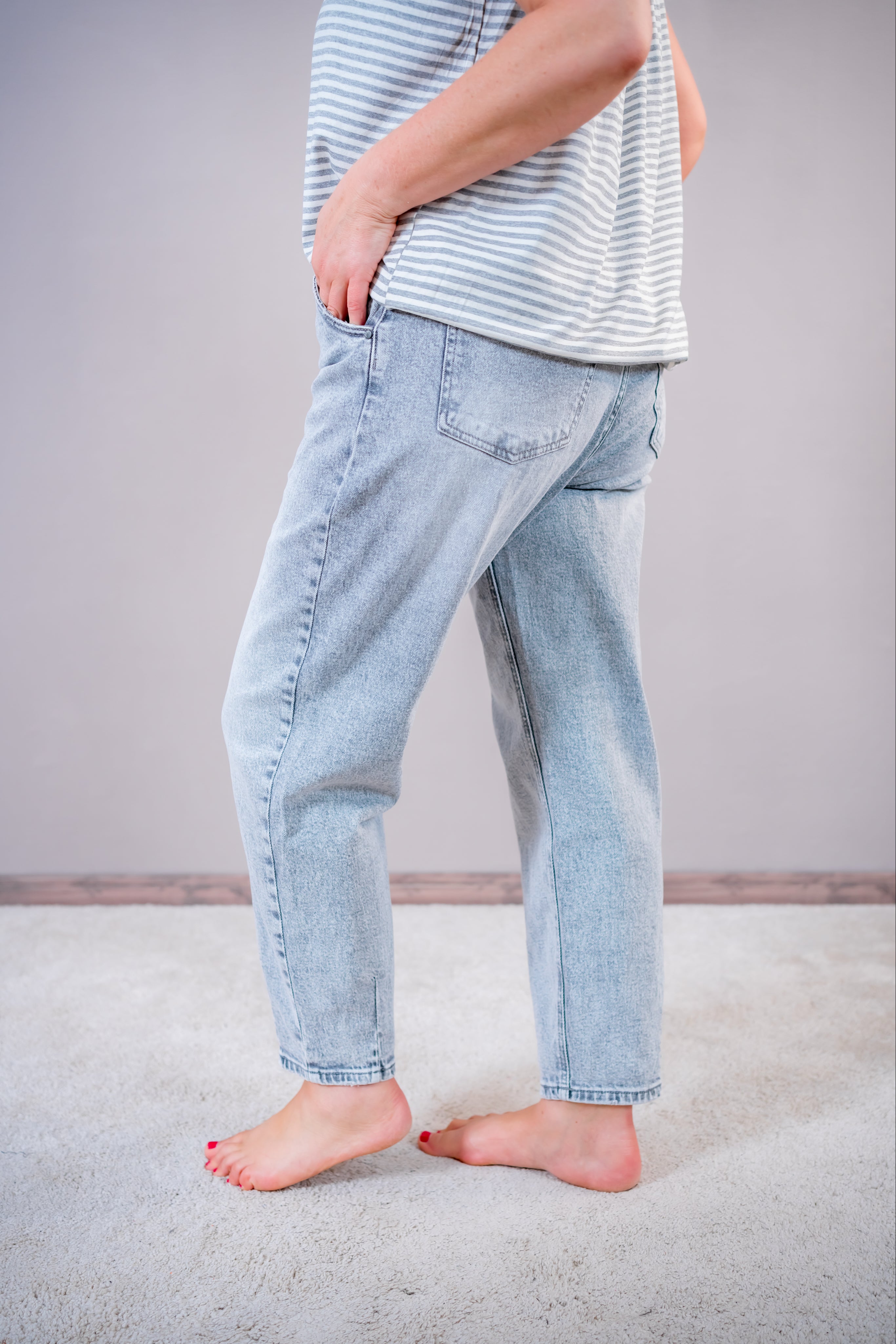 Barrel Jeans mit hohem Bund, light grey
