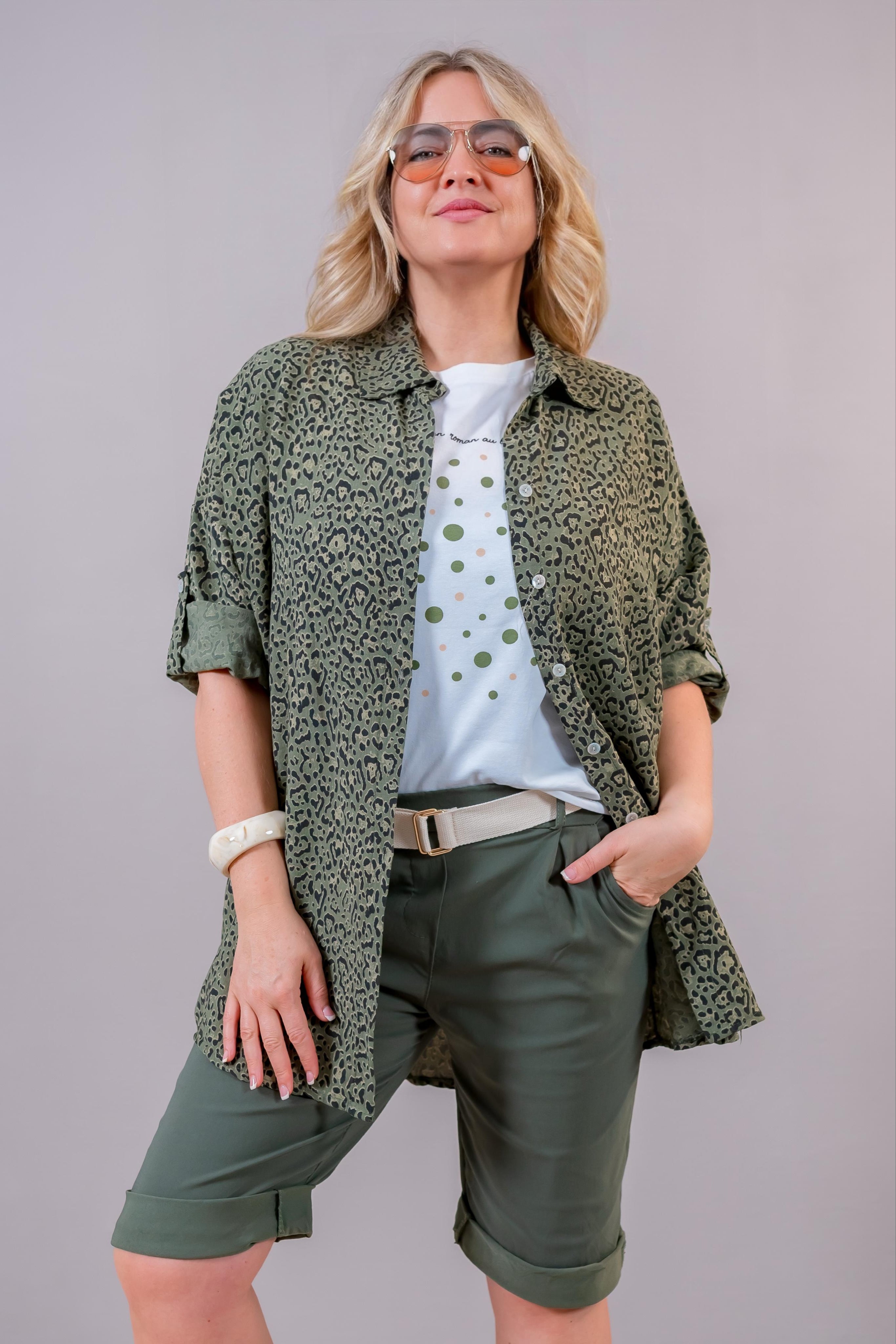 Lange Bluse mit Leo-Design, khaki