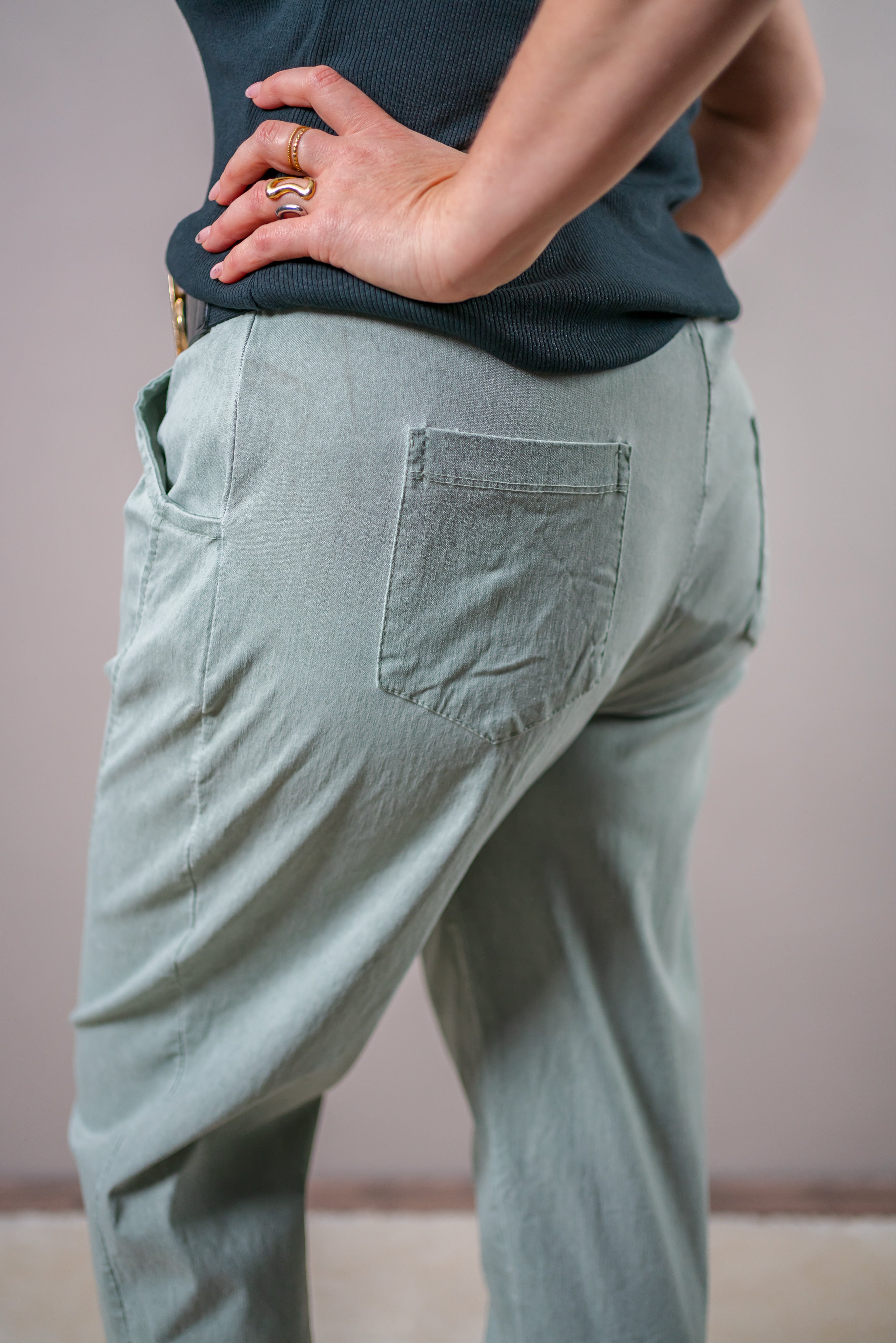 Lässige Hose mit Washed-Effekt, khaki