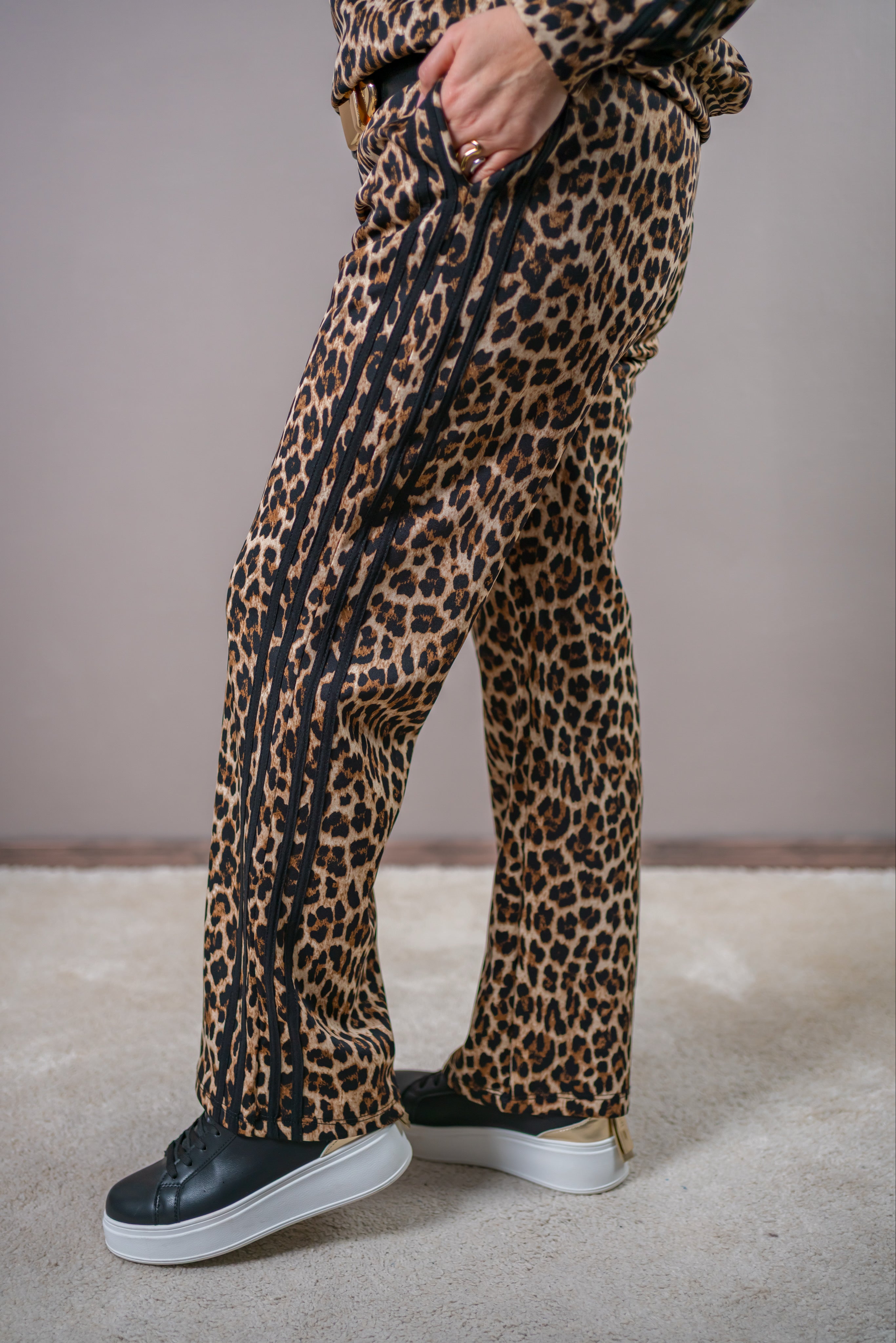 Jogger Hose mit Streifen, leo