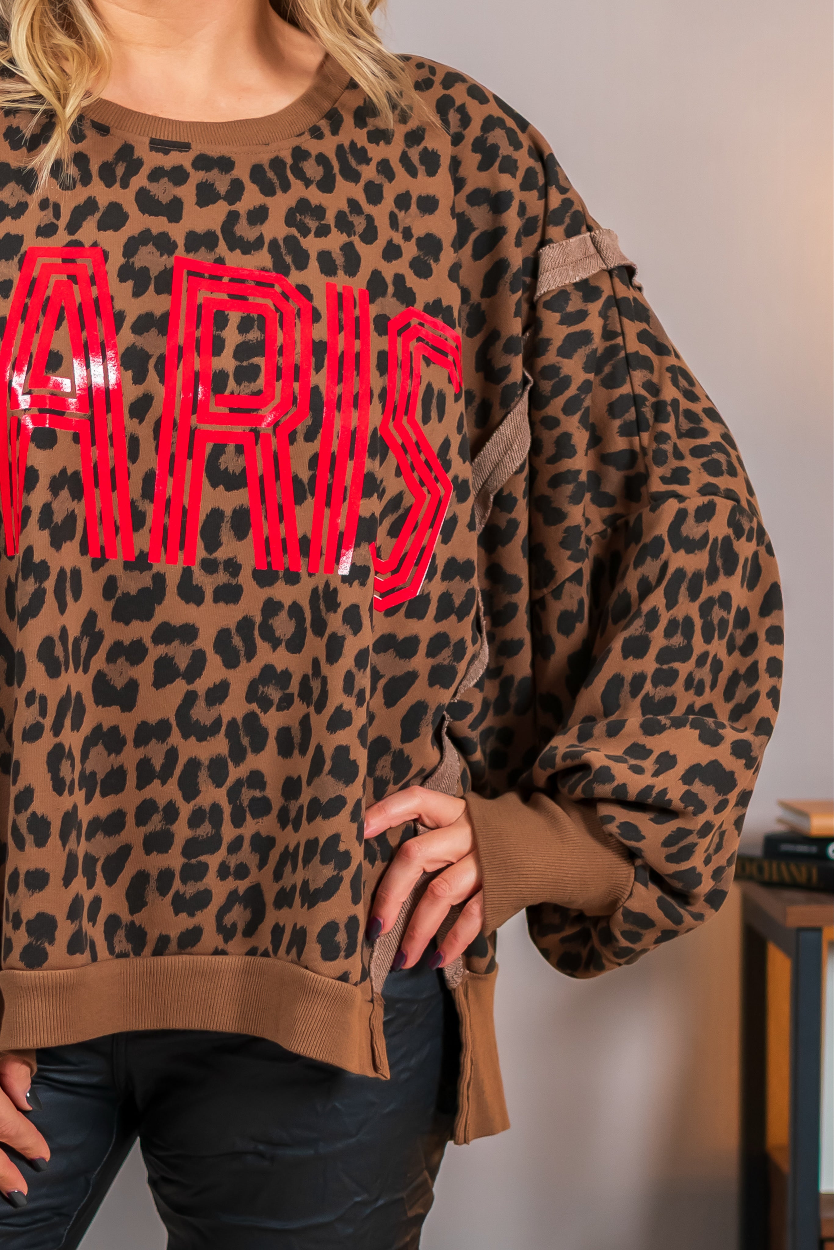 Leoparden-Sweater mit "PARIS"-Print