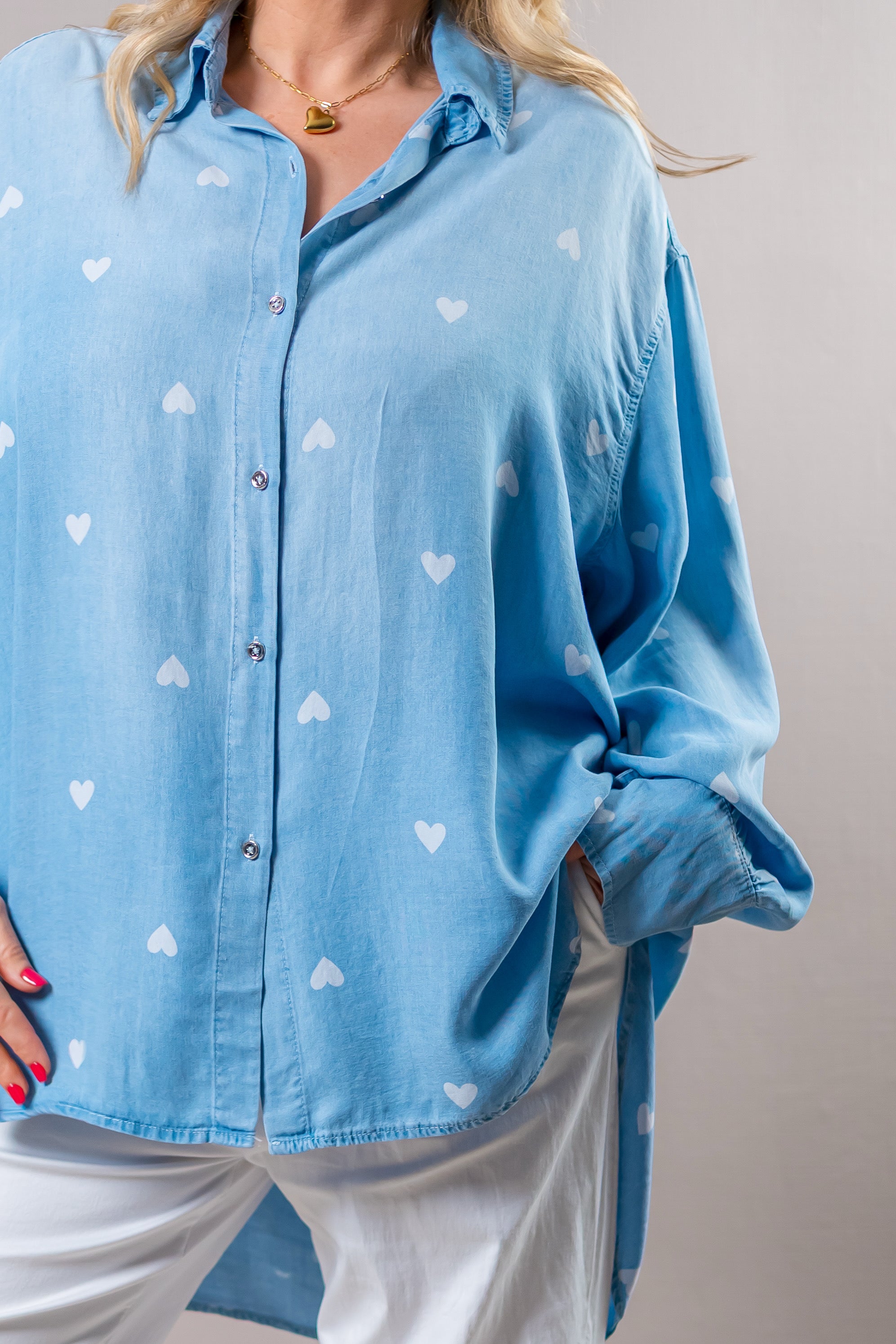 Hemdbluse in Denim-Optik mit Herzprint