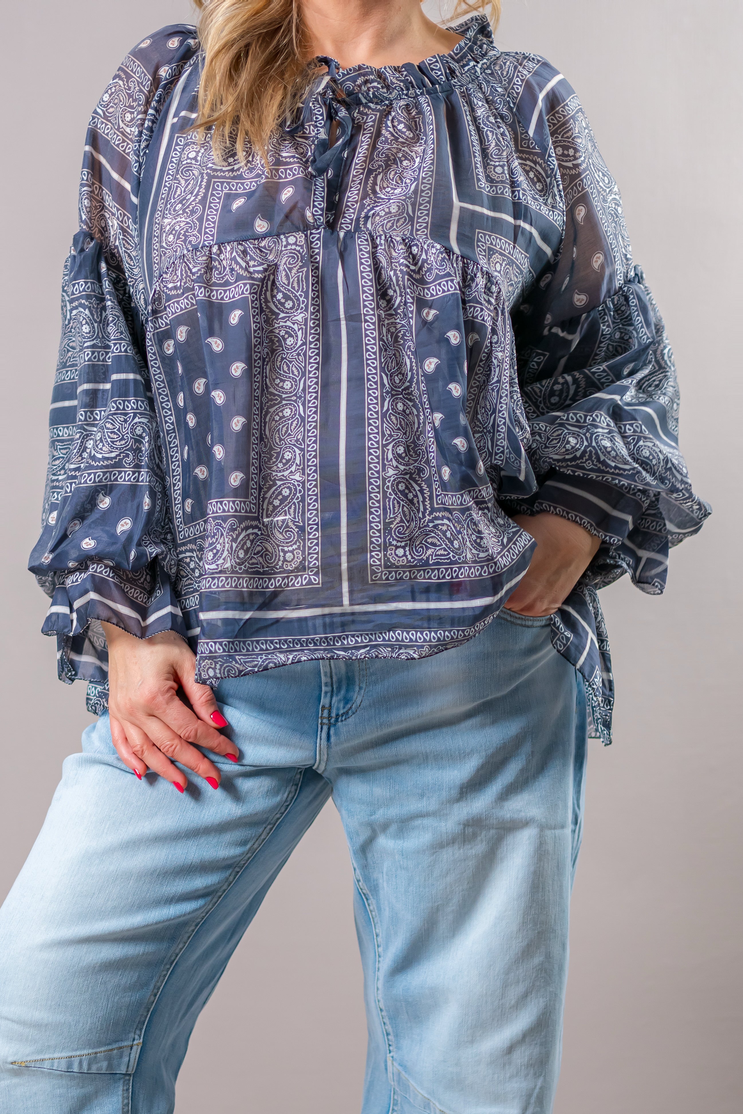 Tunika-Bluse mit Design und Volants, blau/weiß