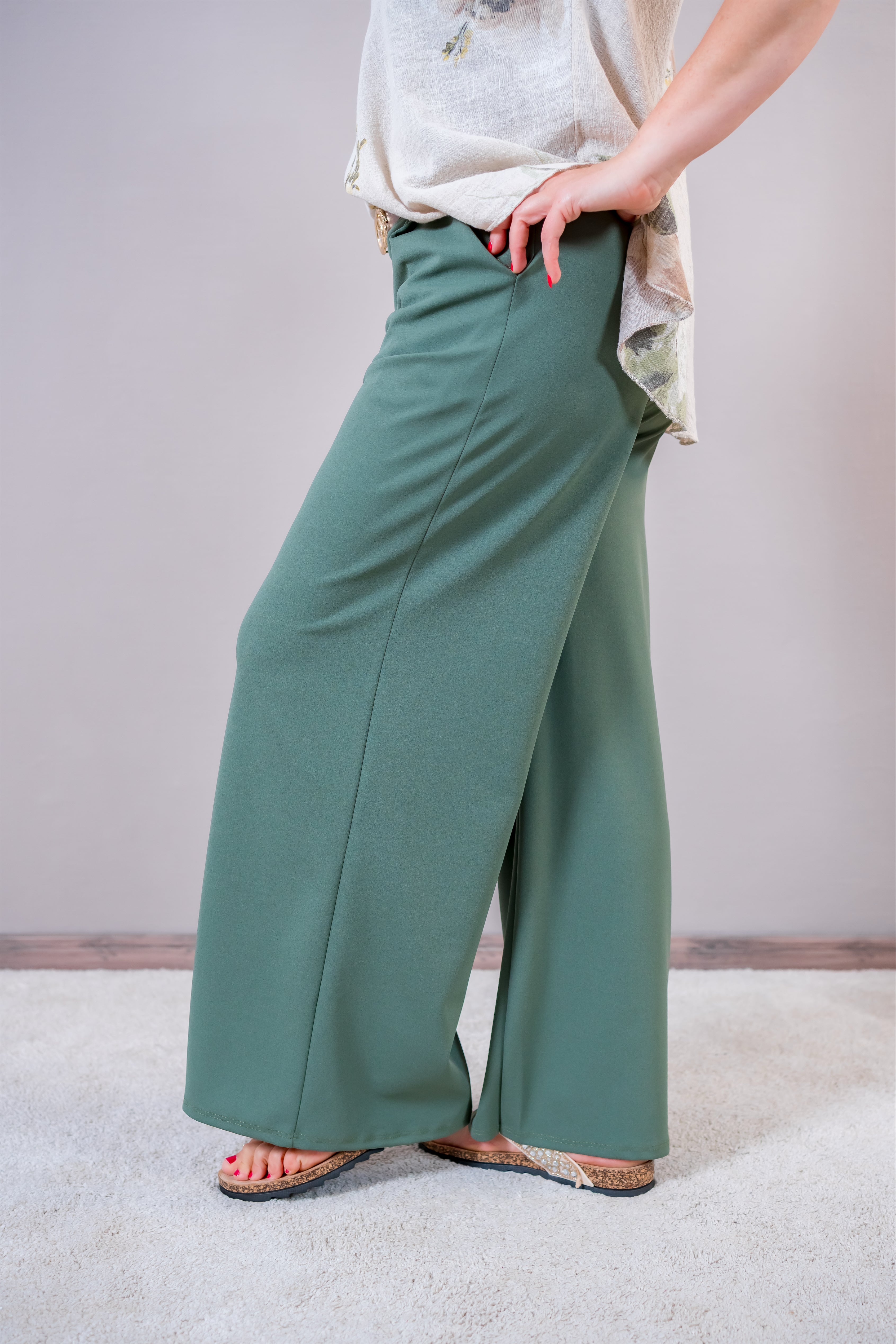 Weite Stoffhose mit Gürtel, salbei