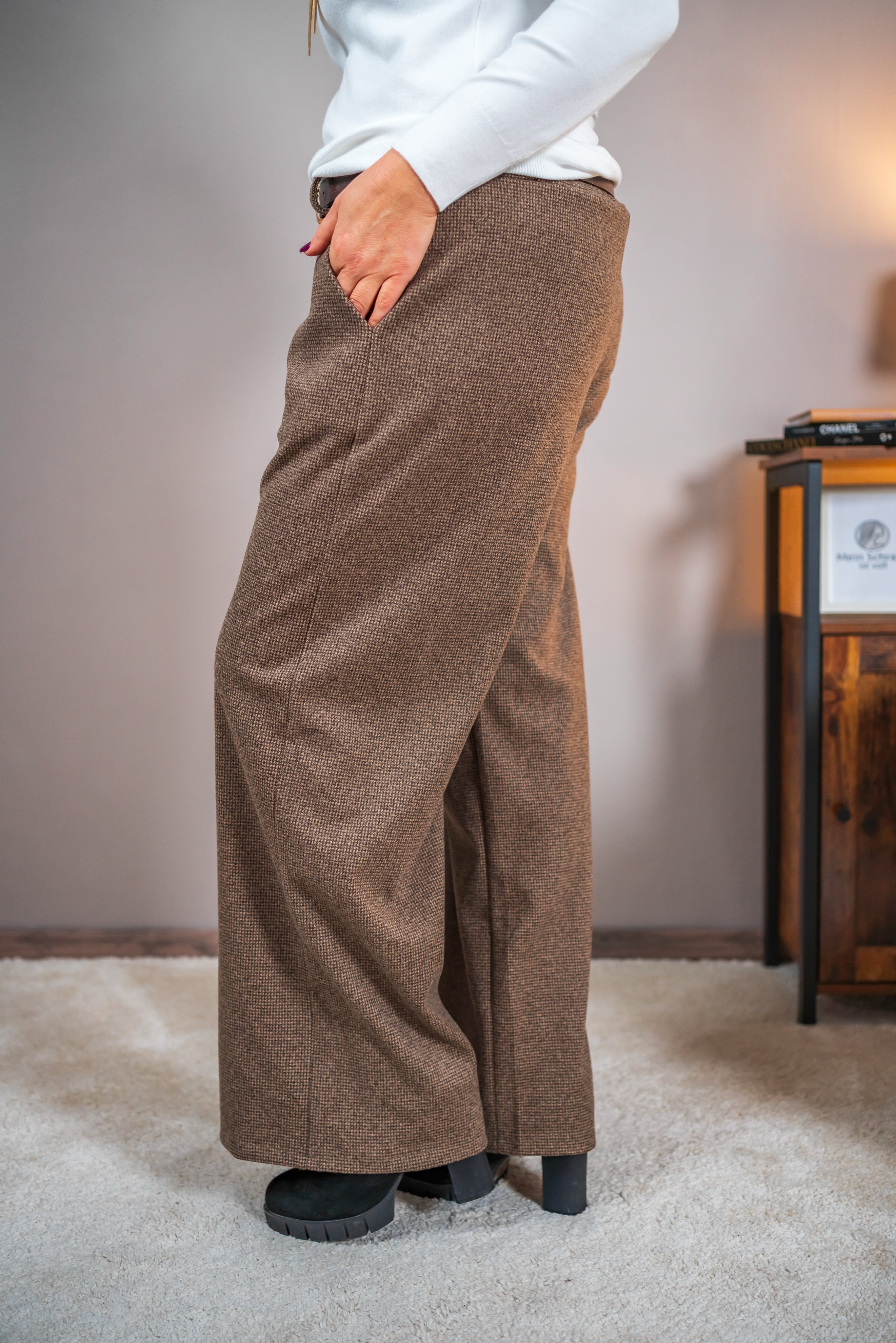 Stoffhose im Pepita-Muster mit Gürtel, braun