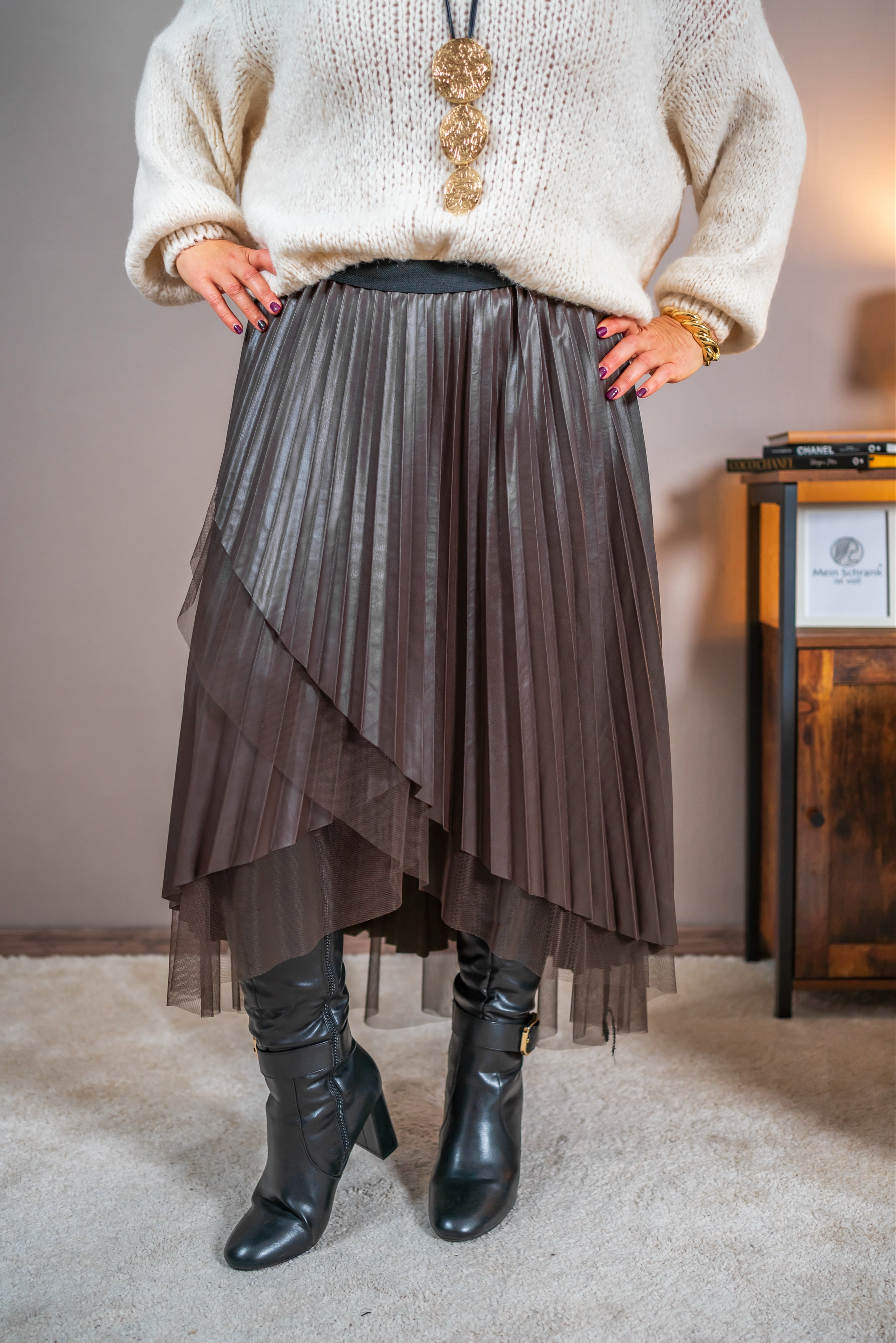 Plissee-Midirock - Lederoptik trifft Tüll