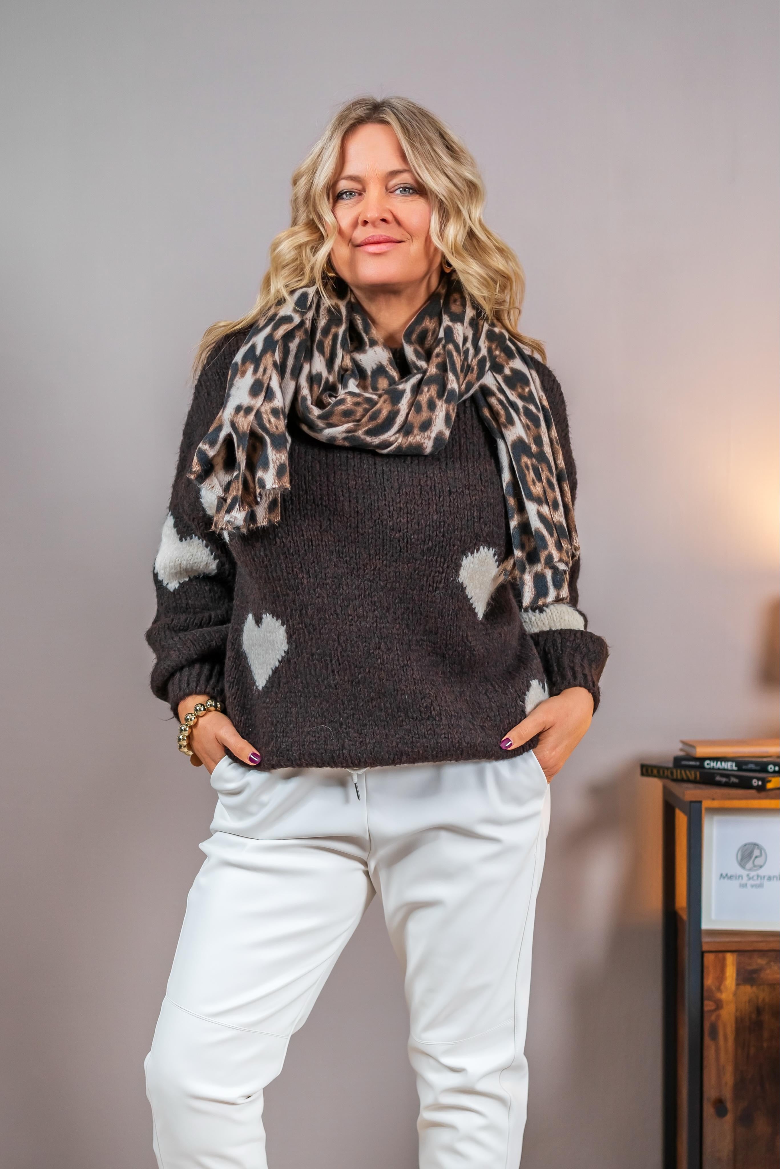 Strickpullover mit Herz-Details, braun/creme