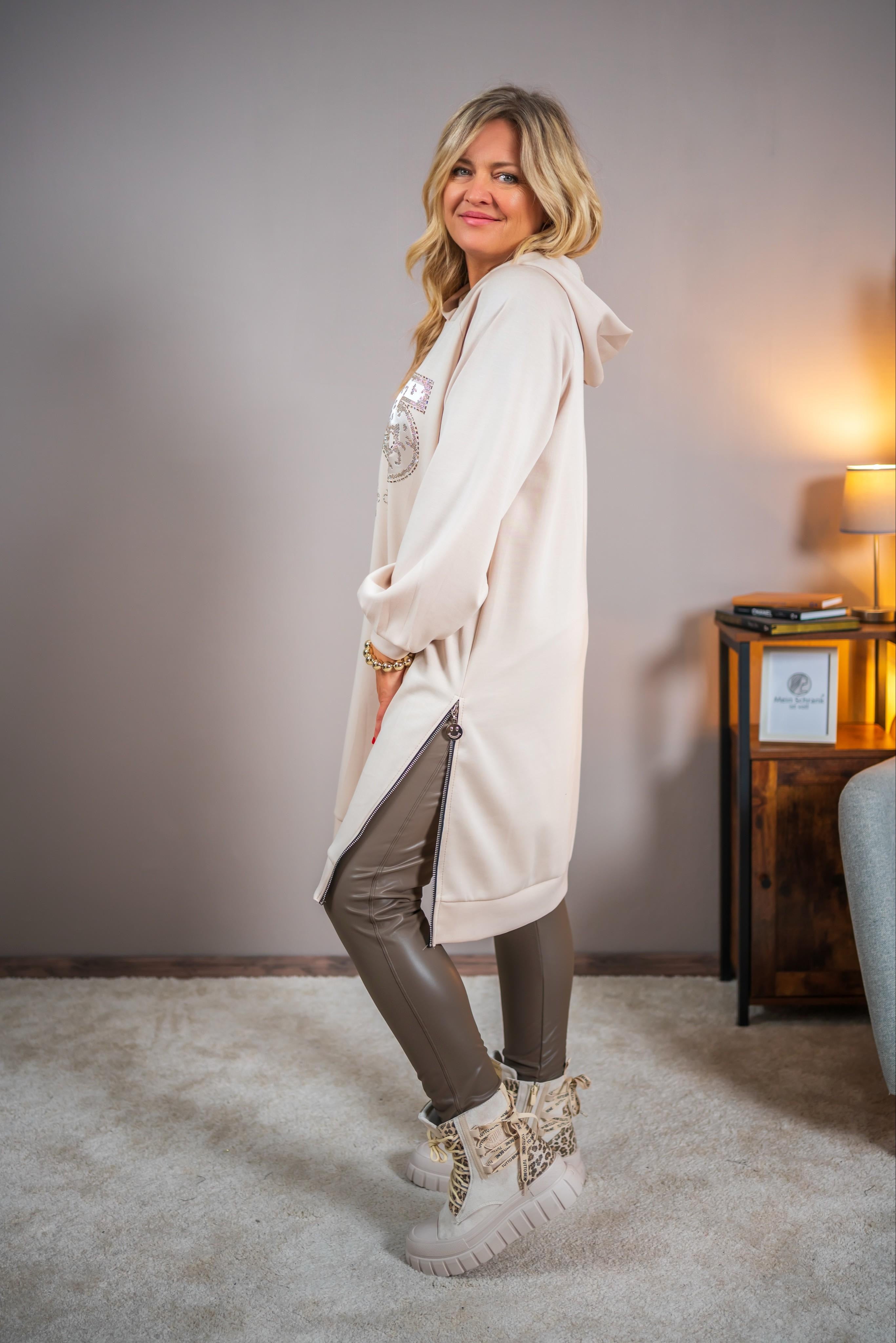 Long-Hoodie in Beige