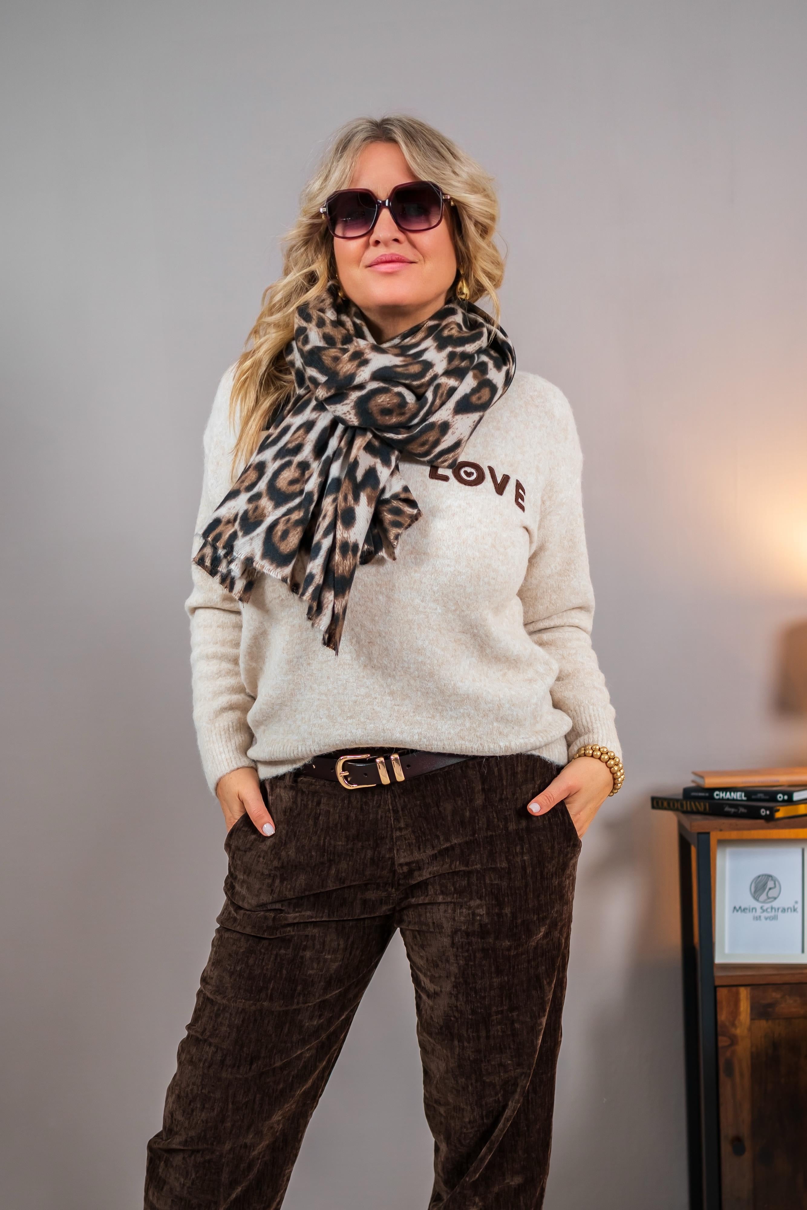 Strickpullover mit "LOVE"-Schriftzug, taupe