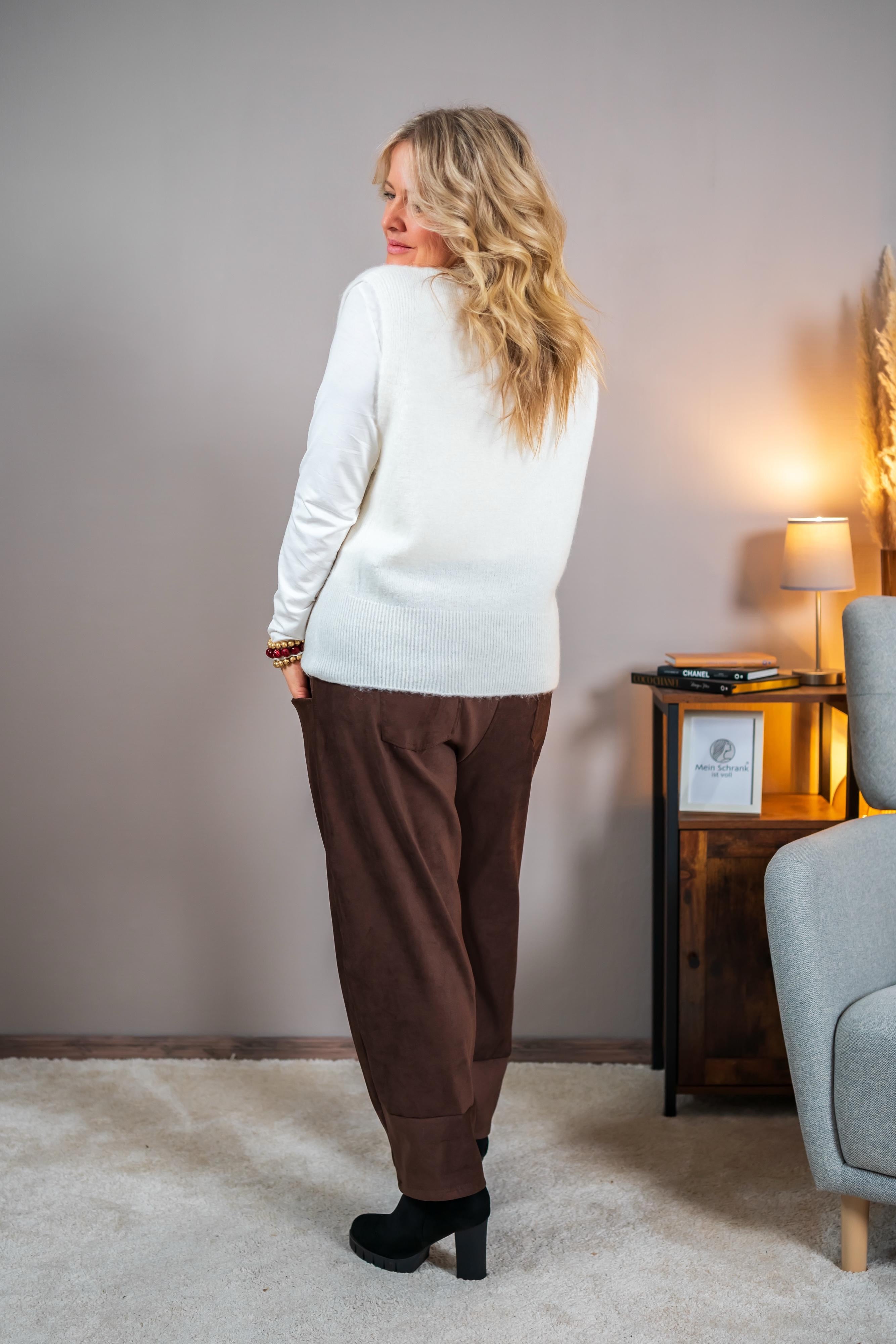 Strickpullunder mit Steinchendetails, cremeweiß