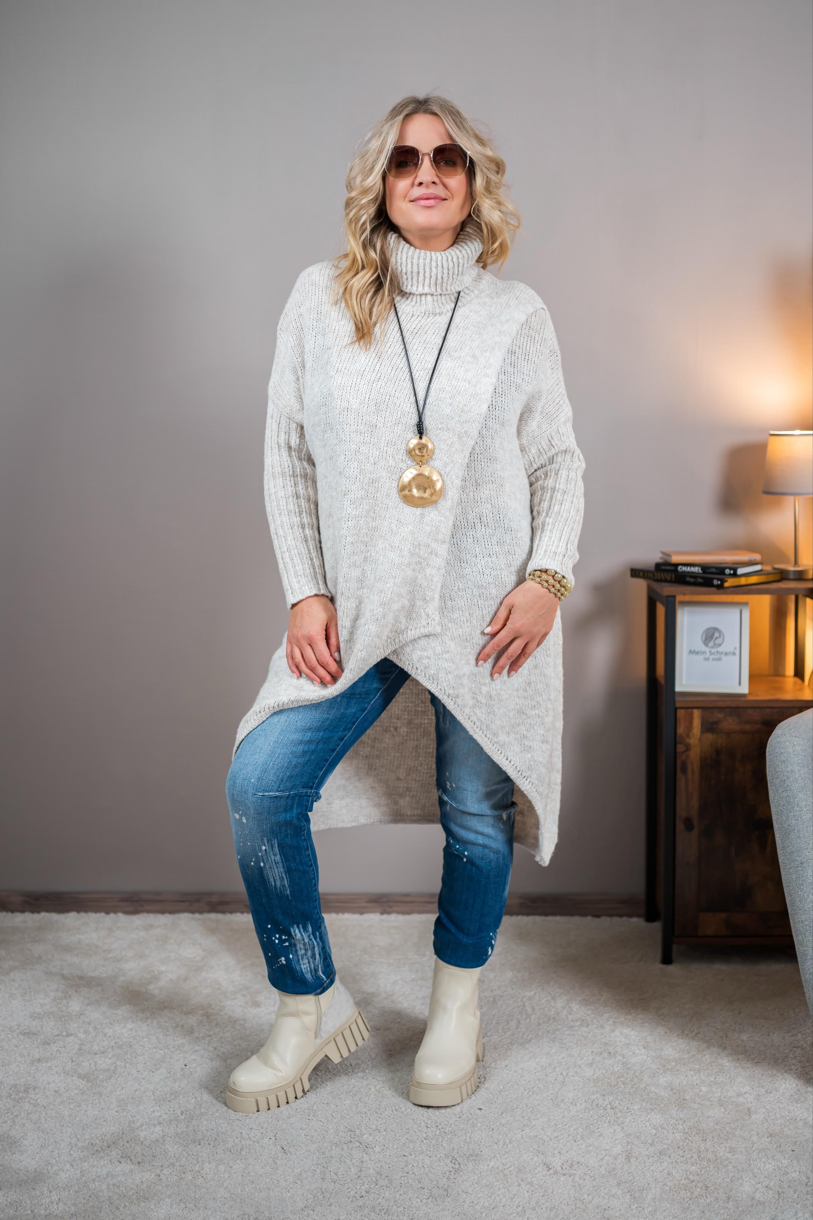 Strickpullover im Poncho-Stil, hellbeige