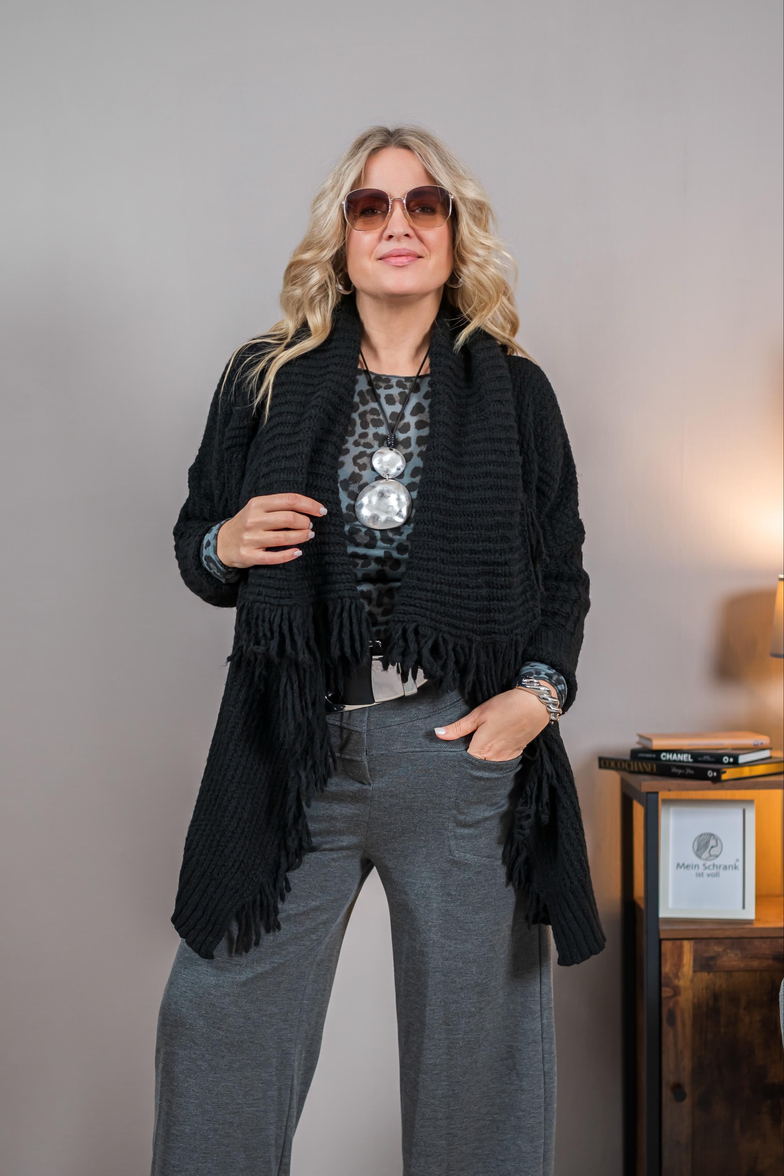 Grobstrick-Cardigan mit Fransen, schwarz