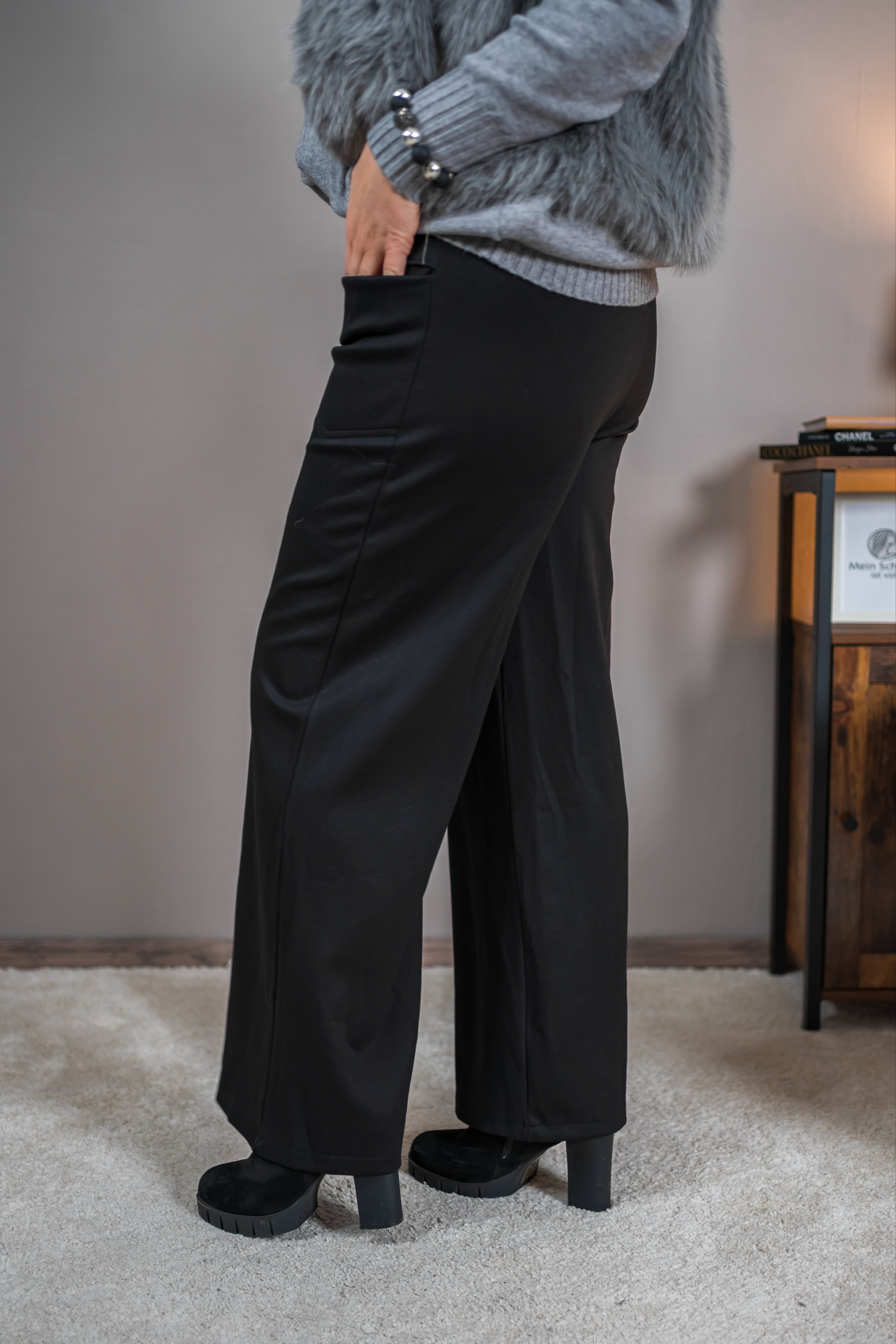 Elegante Stretchhose mit hohem Bund, schwarz