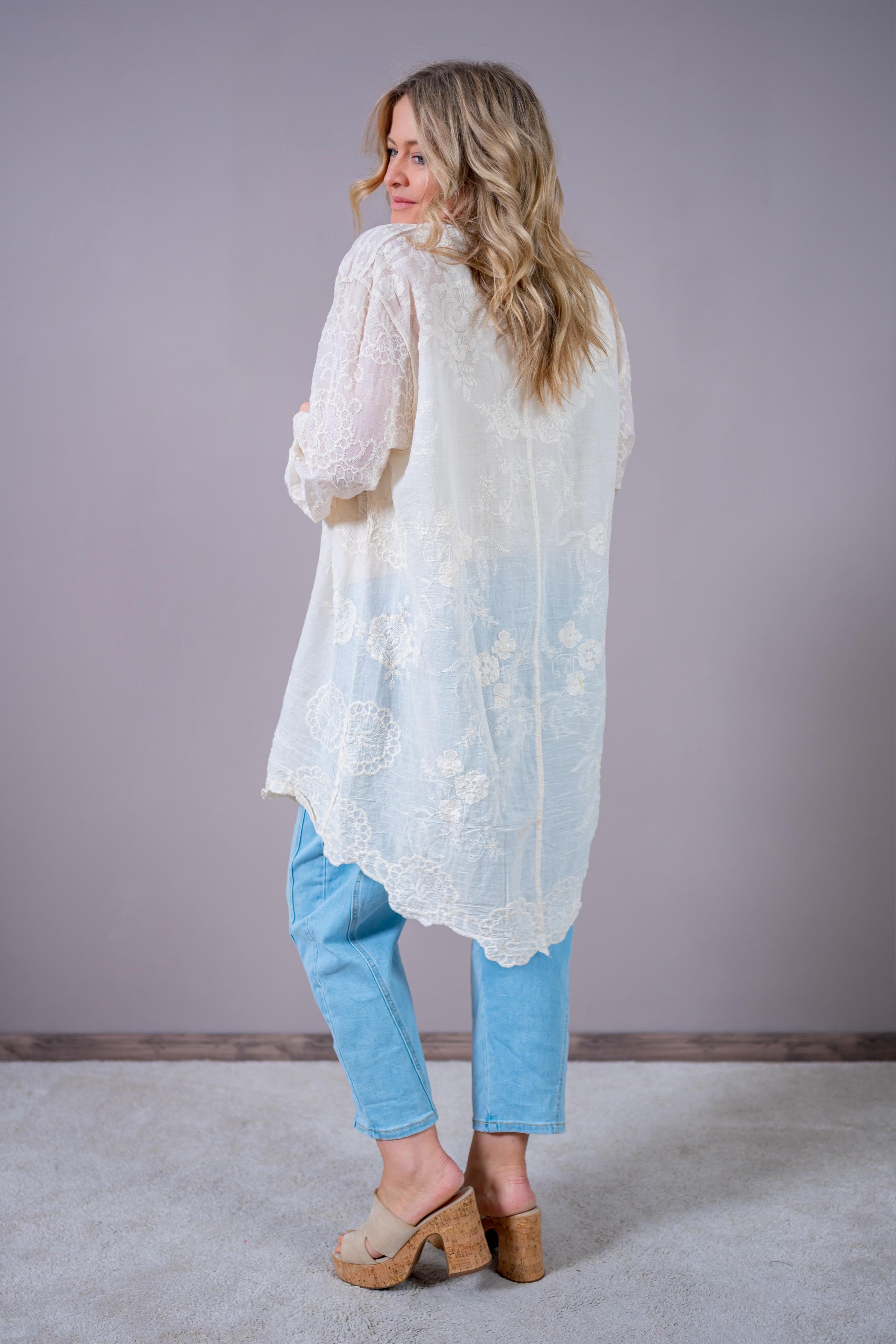 Boho-Longbluse mit Blütenstickerei in Creme