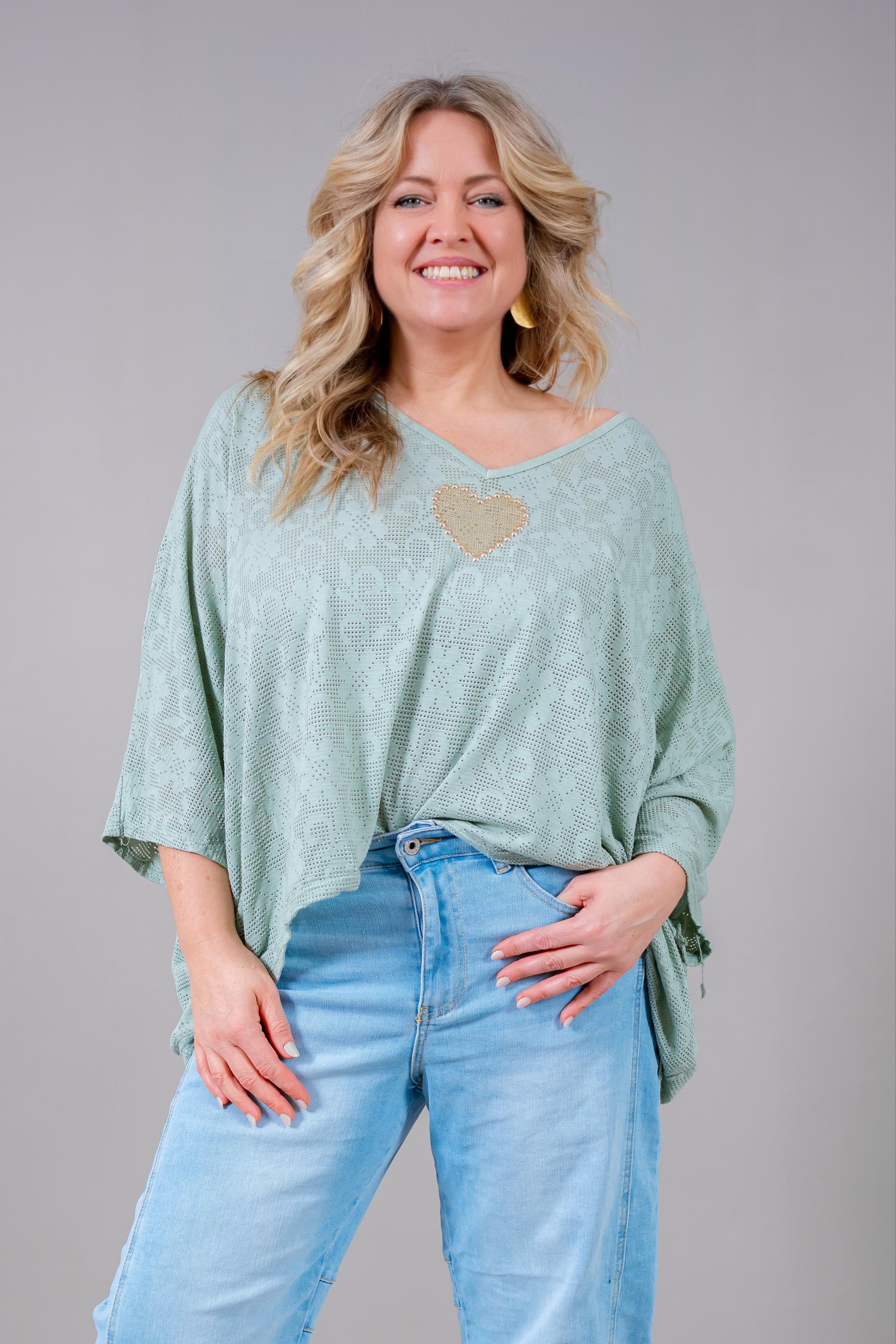 Oversize Shirt mit Lochmuster und goldenem Glitzer-Herz, salbei