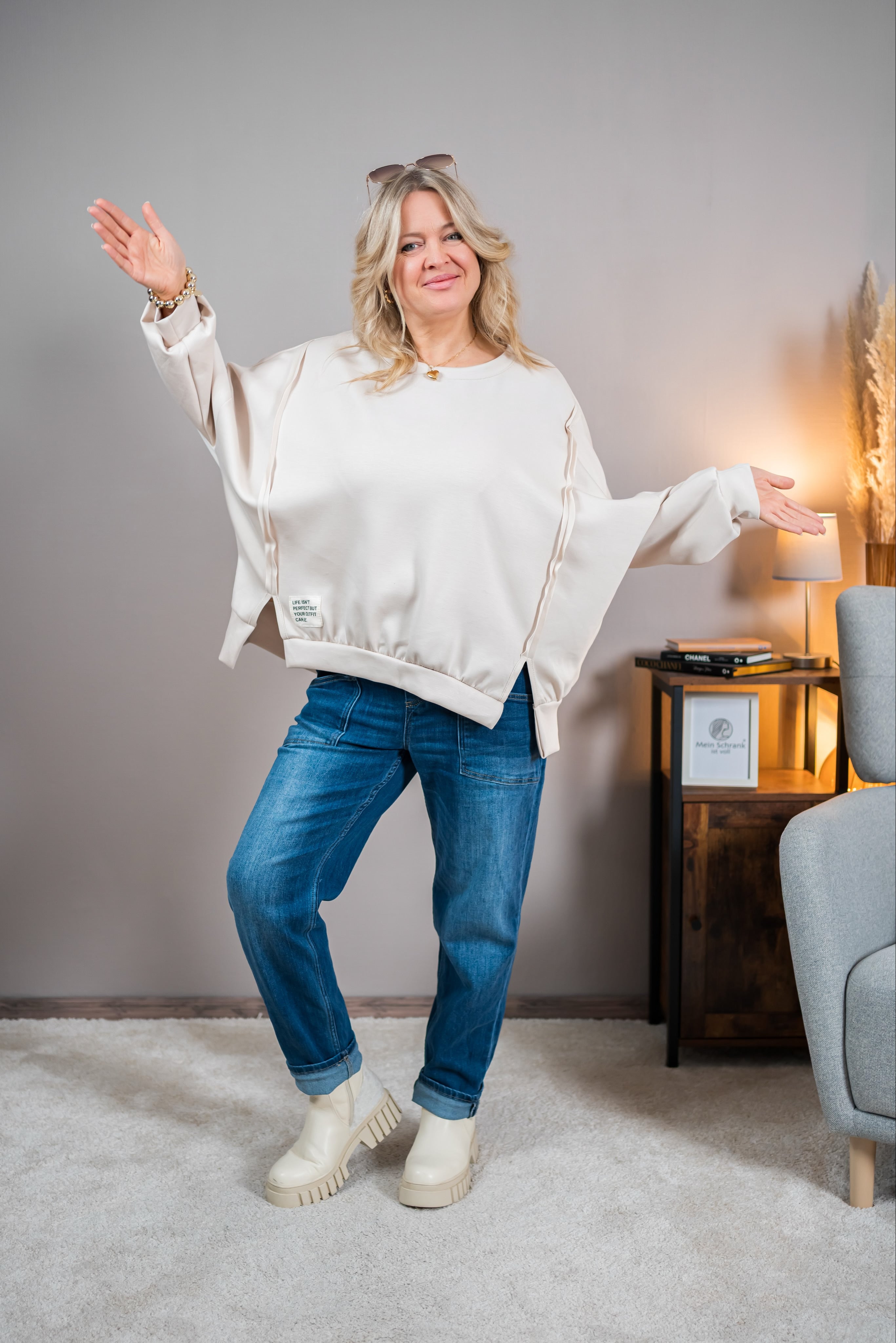 Oversize-Sweatshirt mit Patch, beige