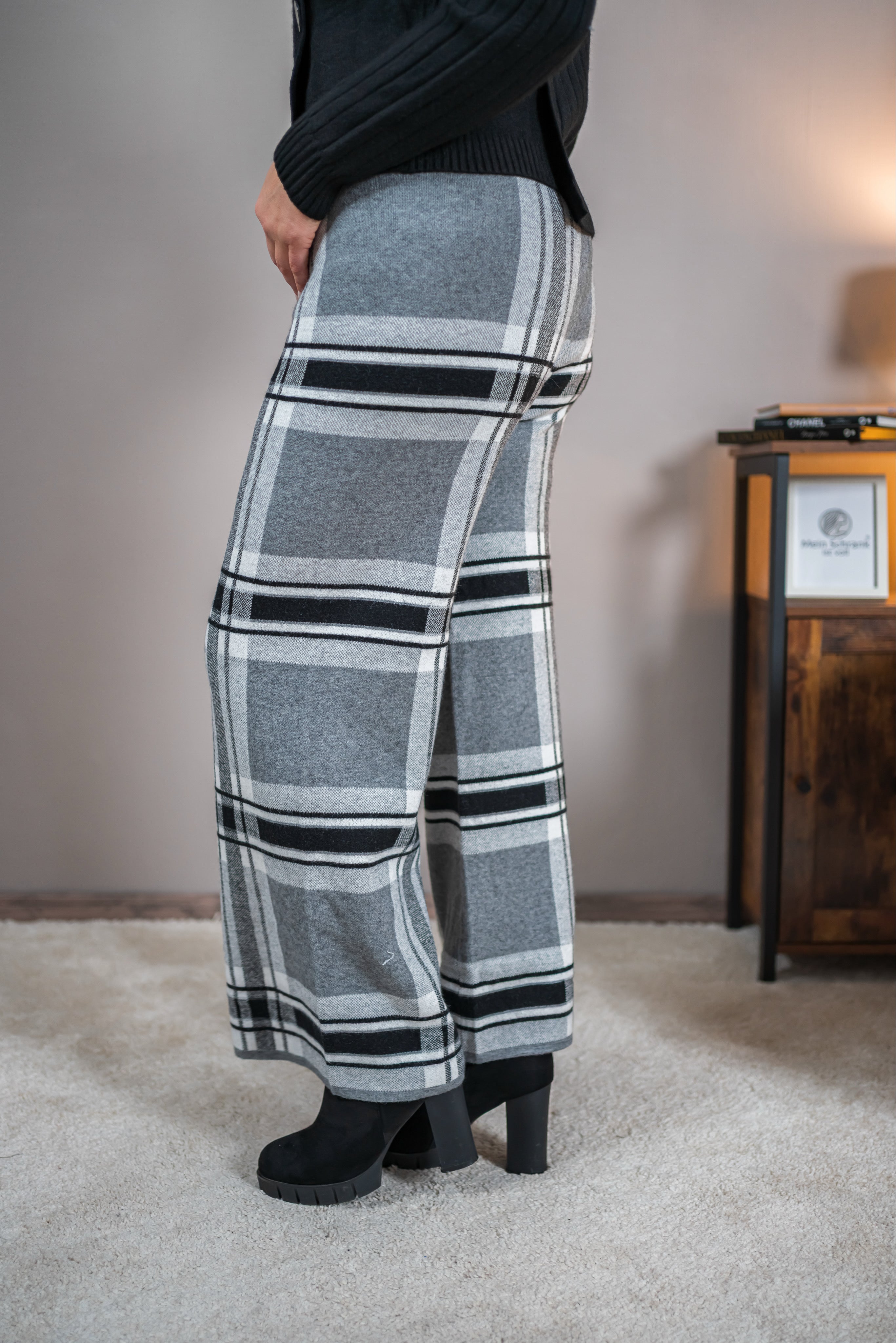 Strickhose mit Karomuster, schwarz/grau/weiß
