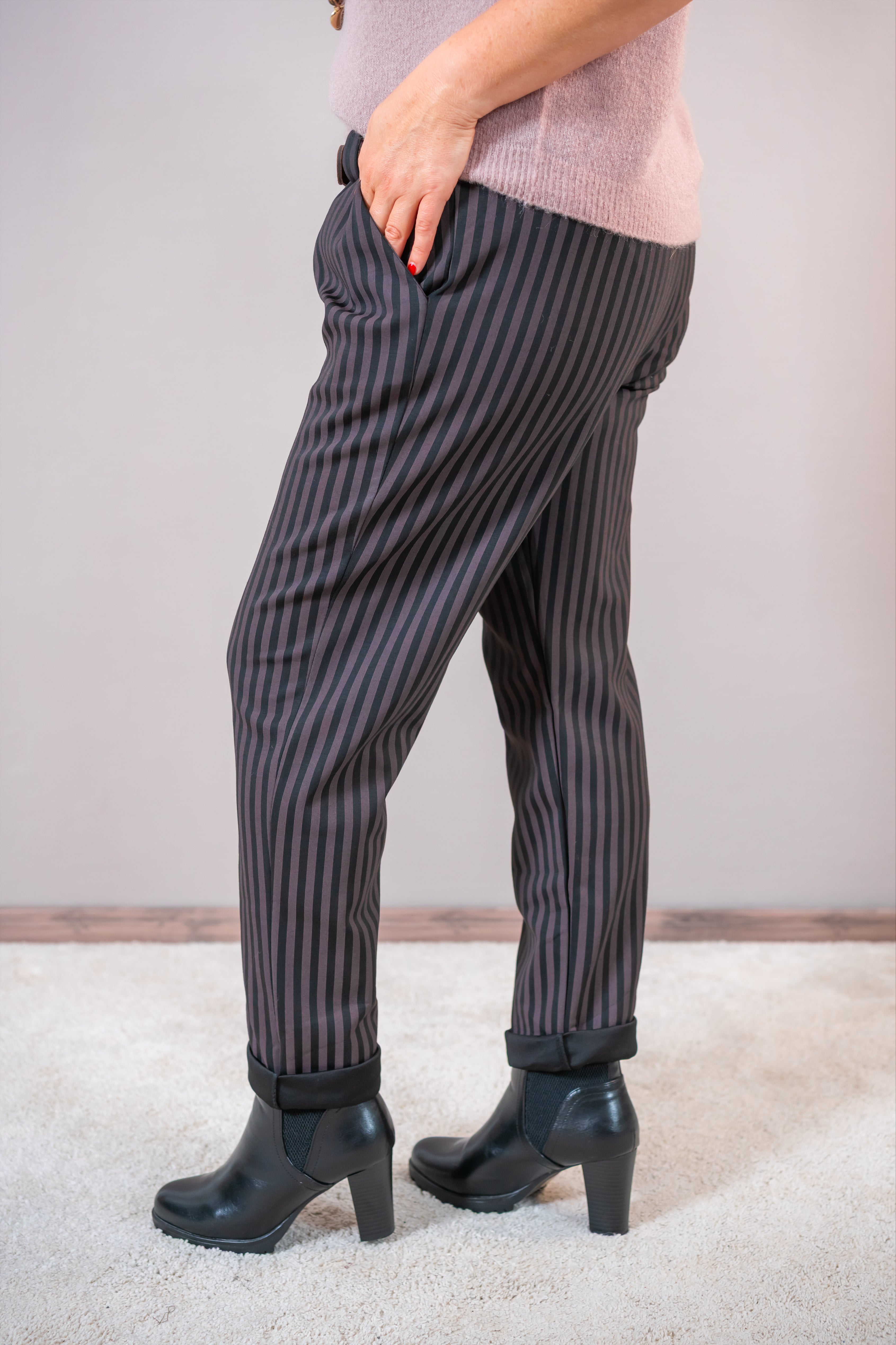 Streifenhose mit Gürtel, braun/schwarz