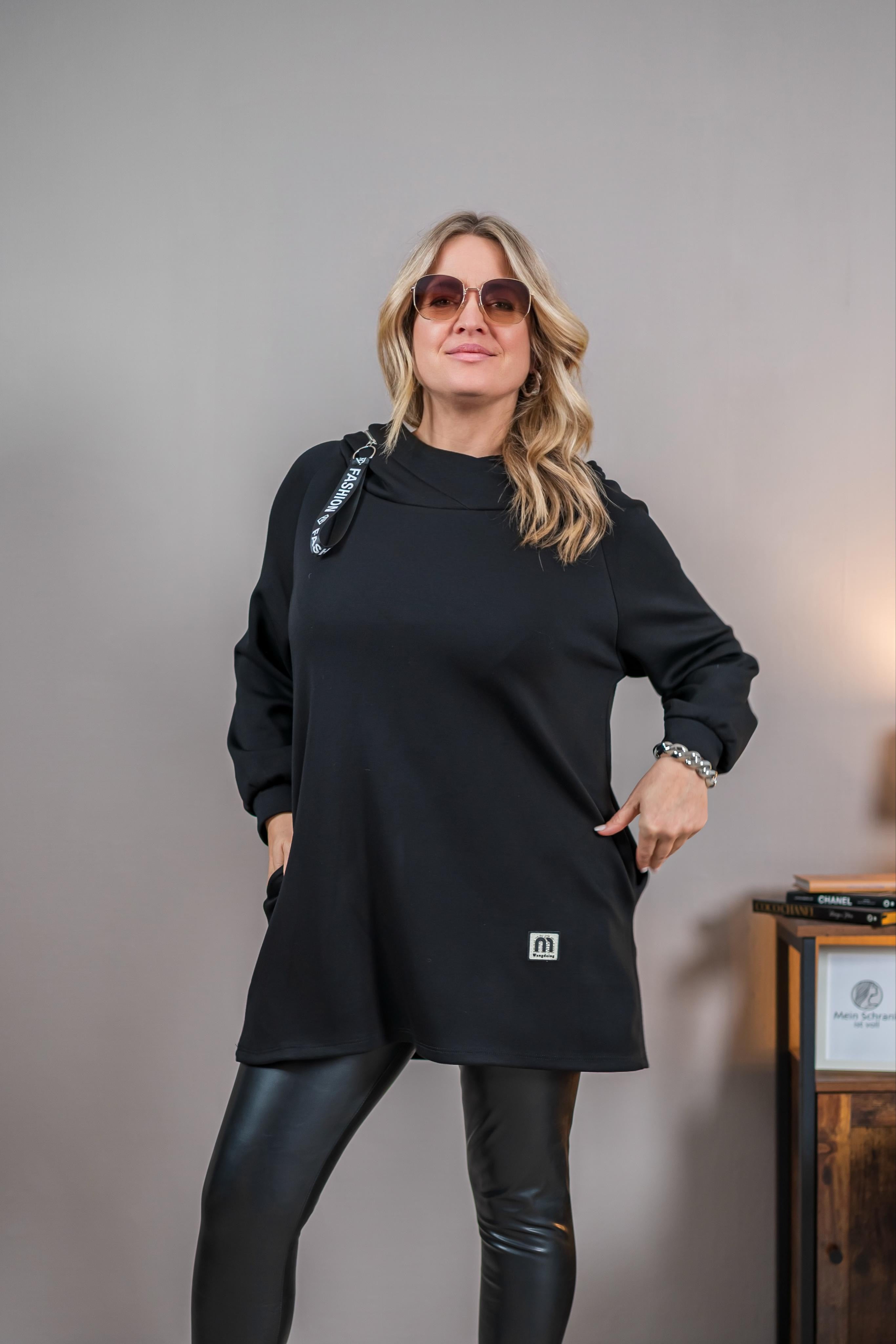 Long-Hoodie, schwarz