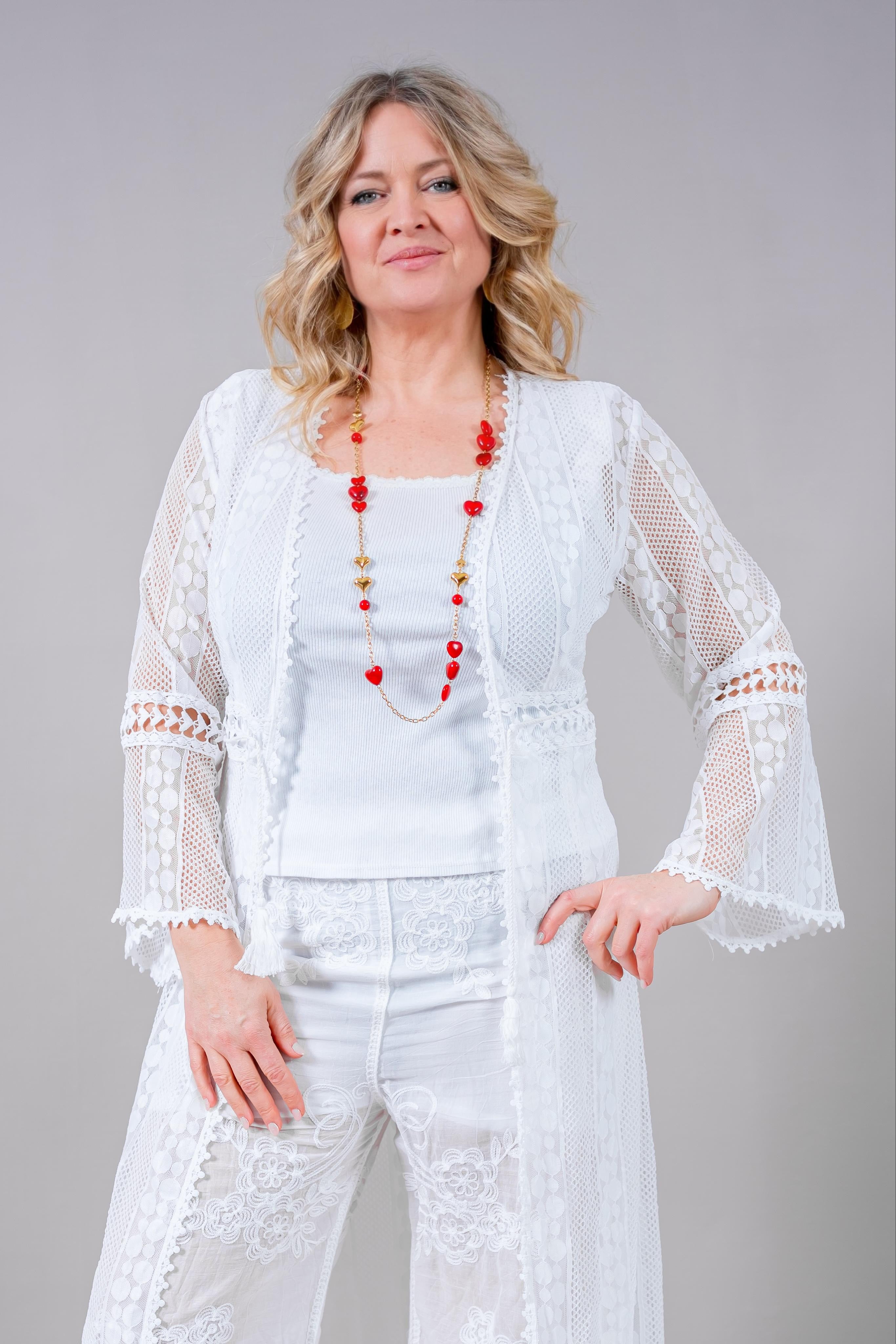 Boho-Spitzen-Komino in Weiß mit Trompetenärmeln