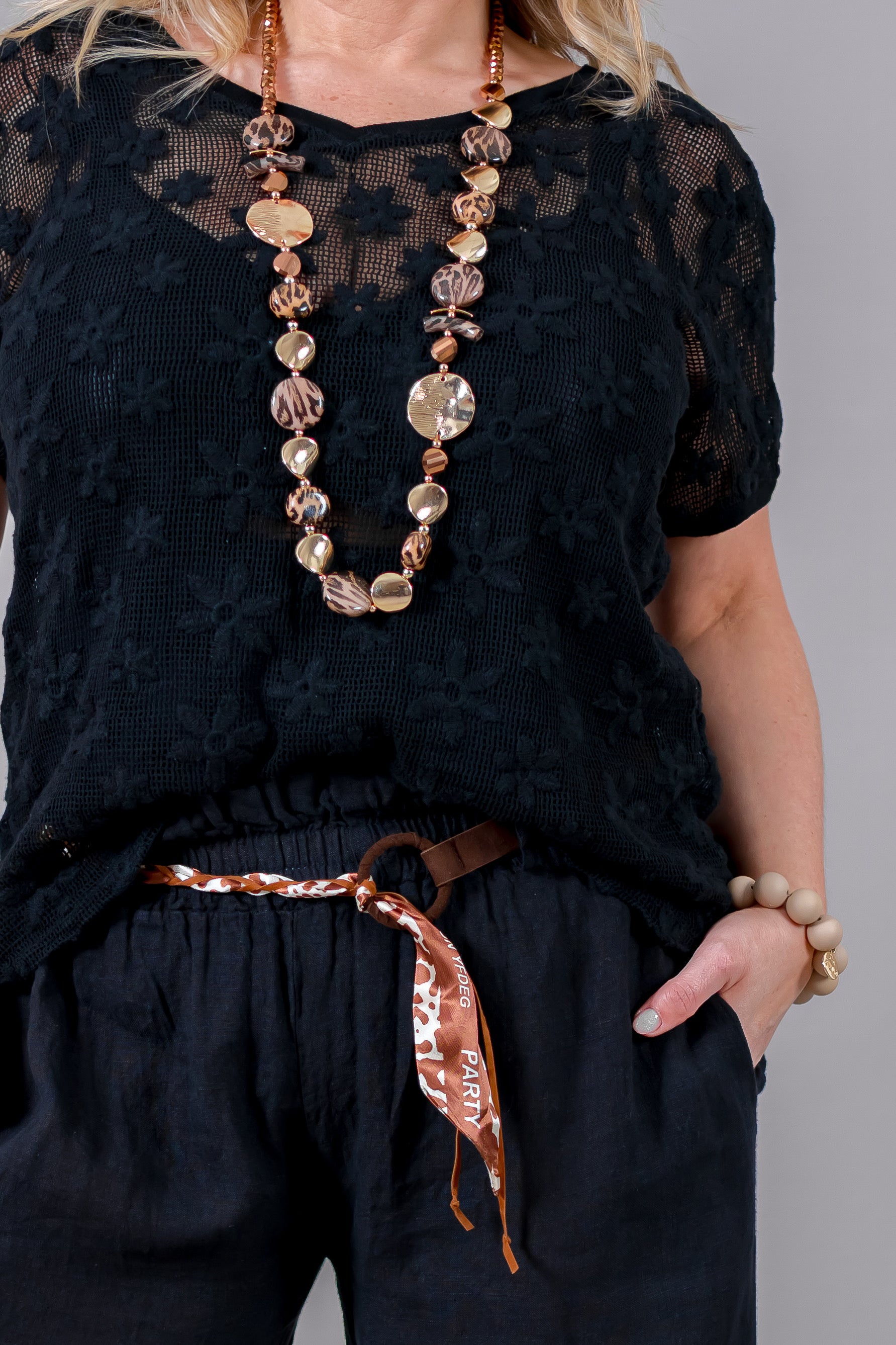 Shirt mit floraler Netzstruktur in Schwarz