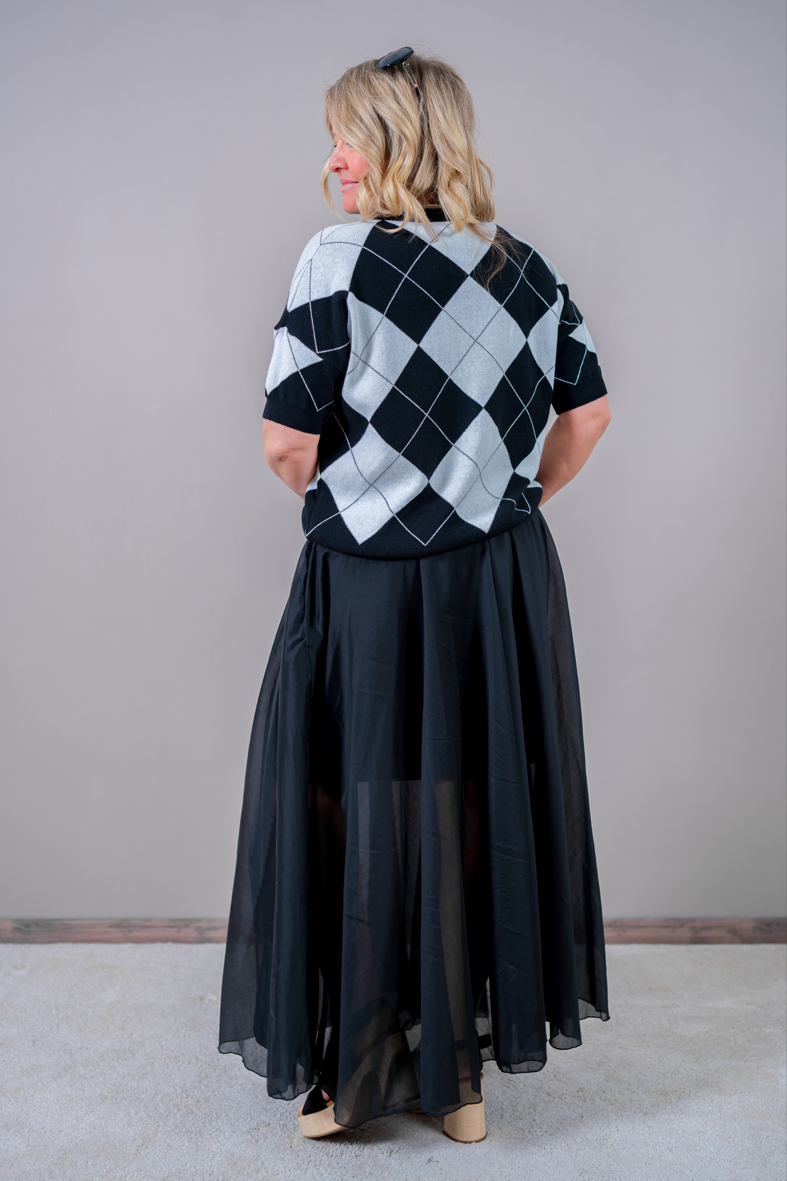 Strickpullover mit Rautenmuster in Schwarz-Creme